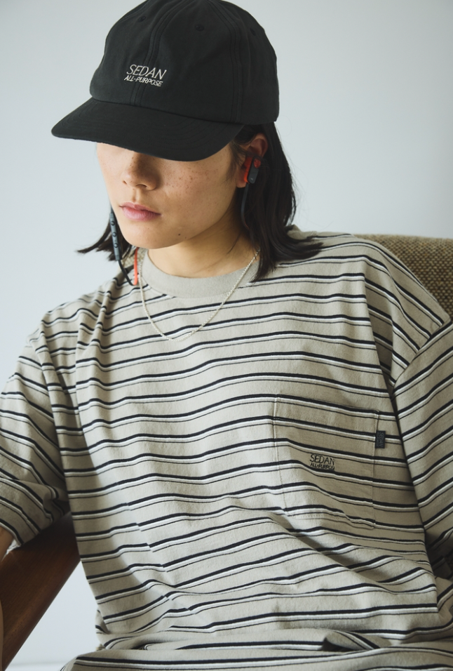 SEDAN ALL-PURPOSE/STRIPED S/S POCKET TEE(Khaki Black)