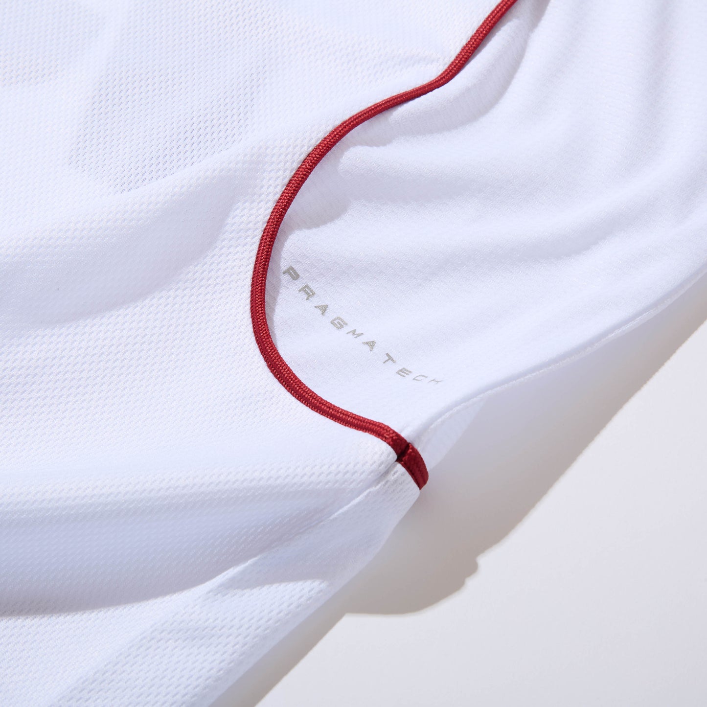DIASPORA SKATEBOARDS/YE PEEPS Football Top