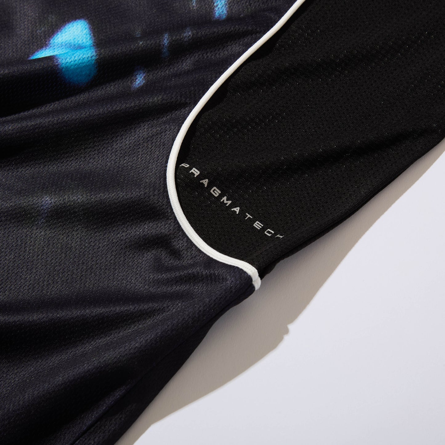 DIASPORA SKATEBOARDS/YE PEEPS Football Top