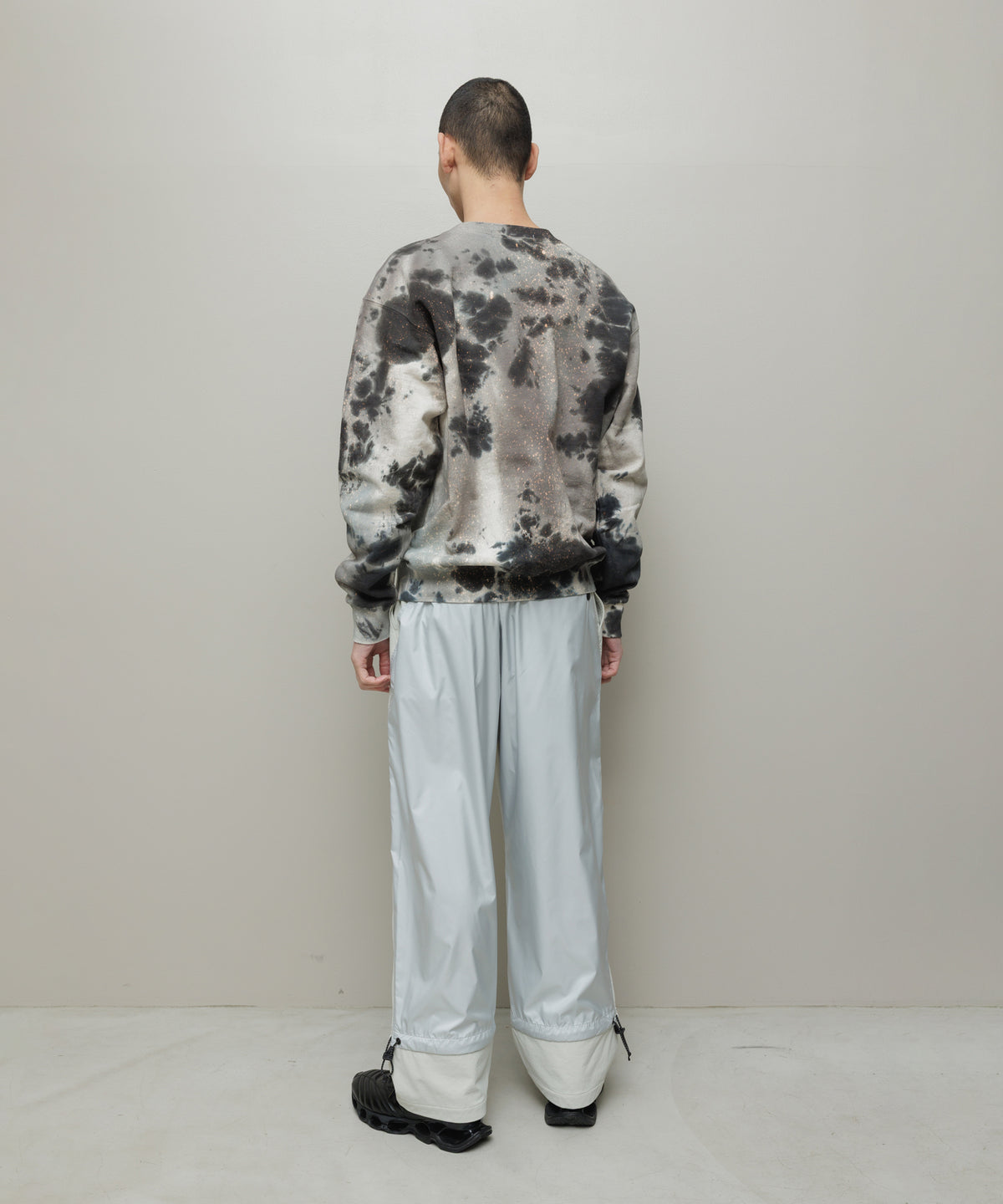 BAL/LOGO TIE DYE CREW SWEAT by YUKIDYE