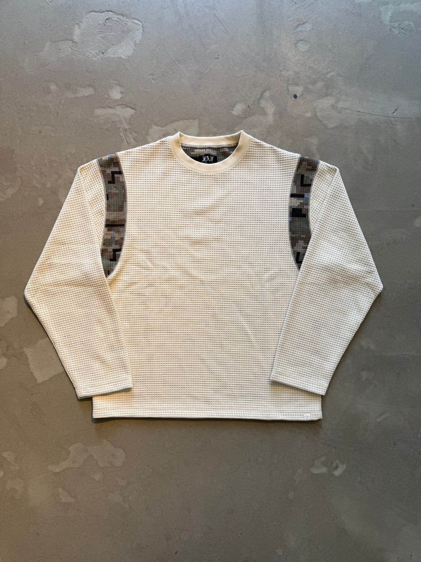 FAKE AS FLOWERS/Thermal Reversible LS Pullover