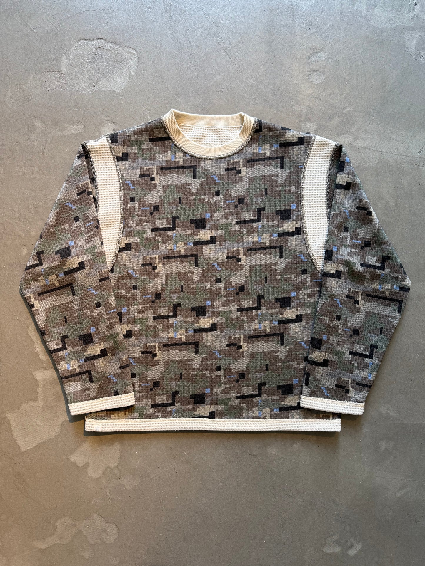 FAKE AS FLOWERS/Thermal Reversible LS Pullover