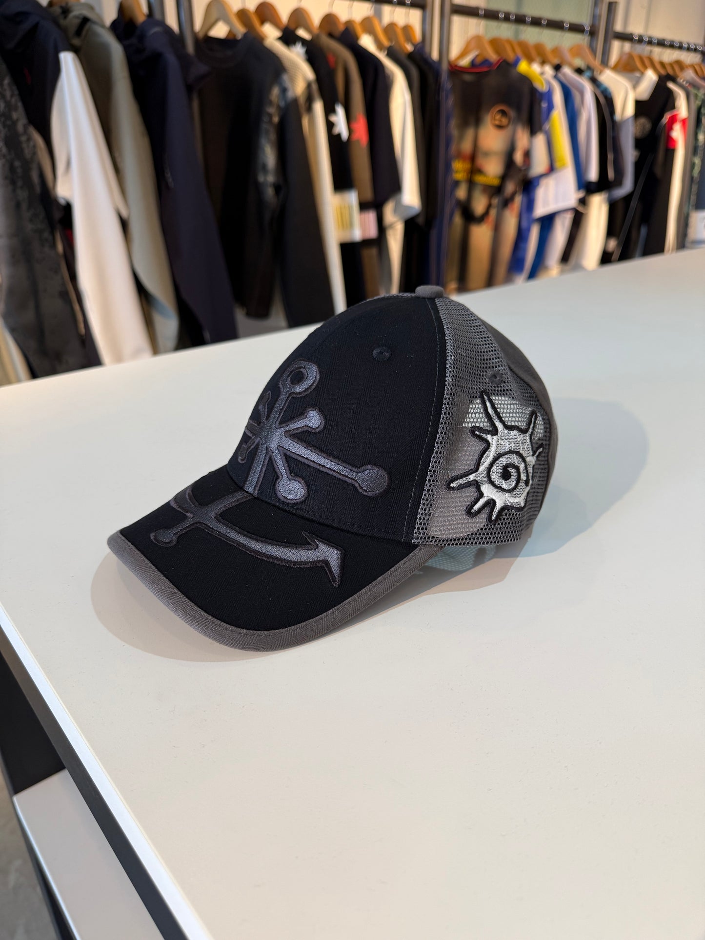 FAKE AS FLOWERS/Anchor Cap