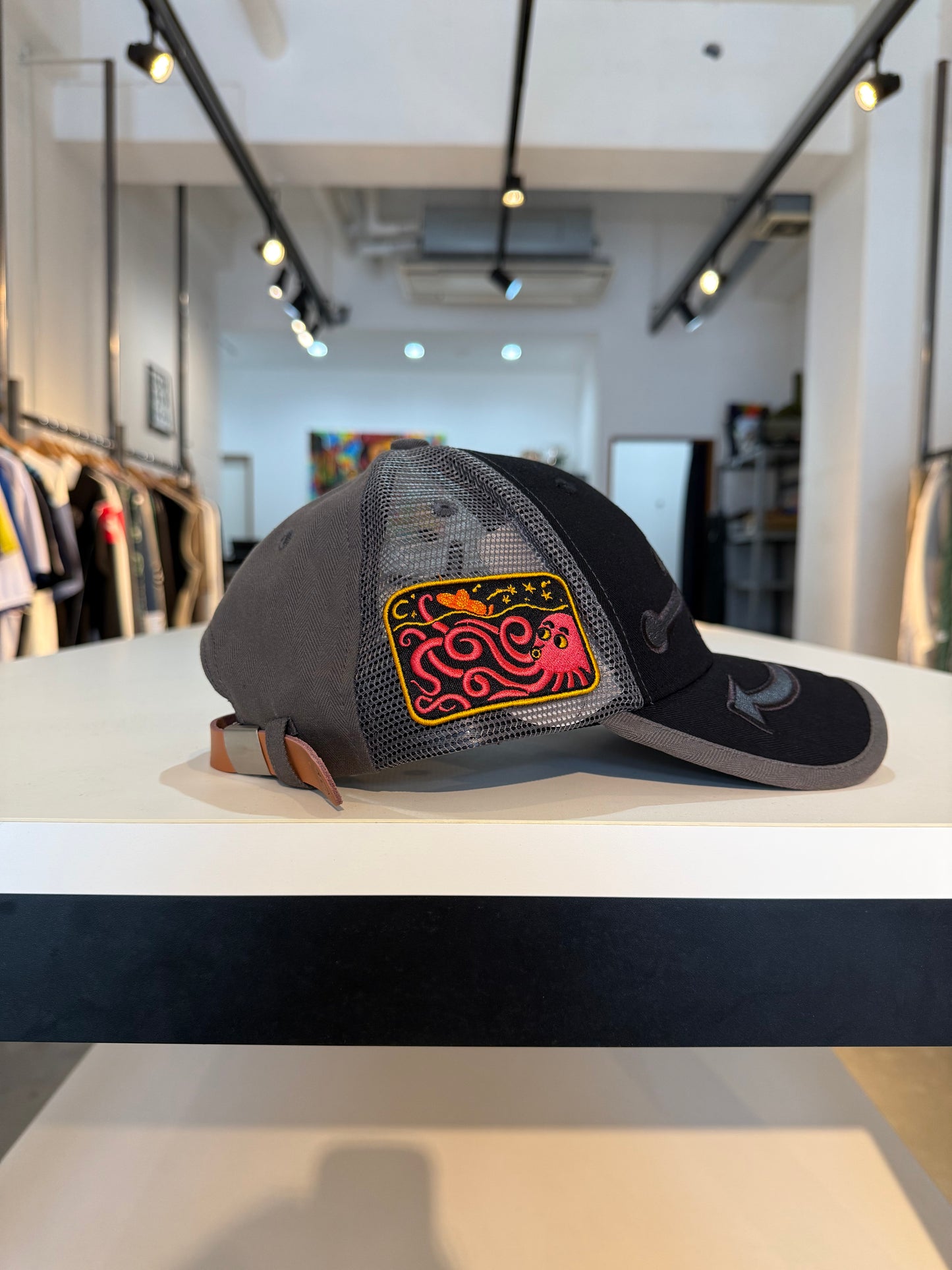 FAKE AS FLOWERS/Anchor Cap