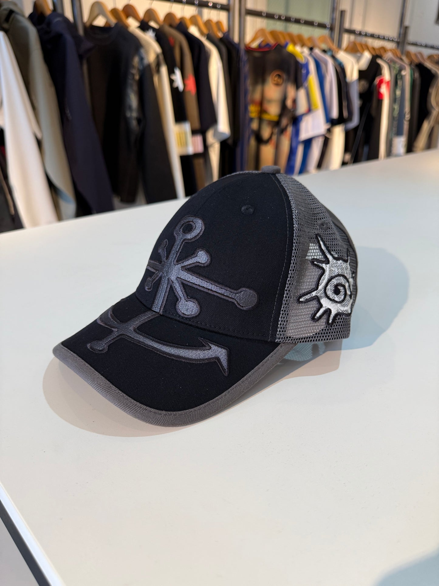FAKE AS FLOWERS/Anchor Cap