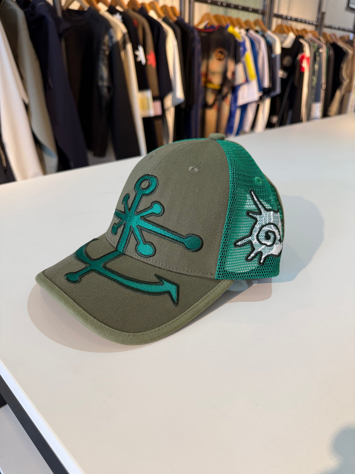 FAKE AS FLOWERS/Anchor Cap