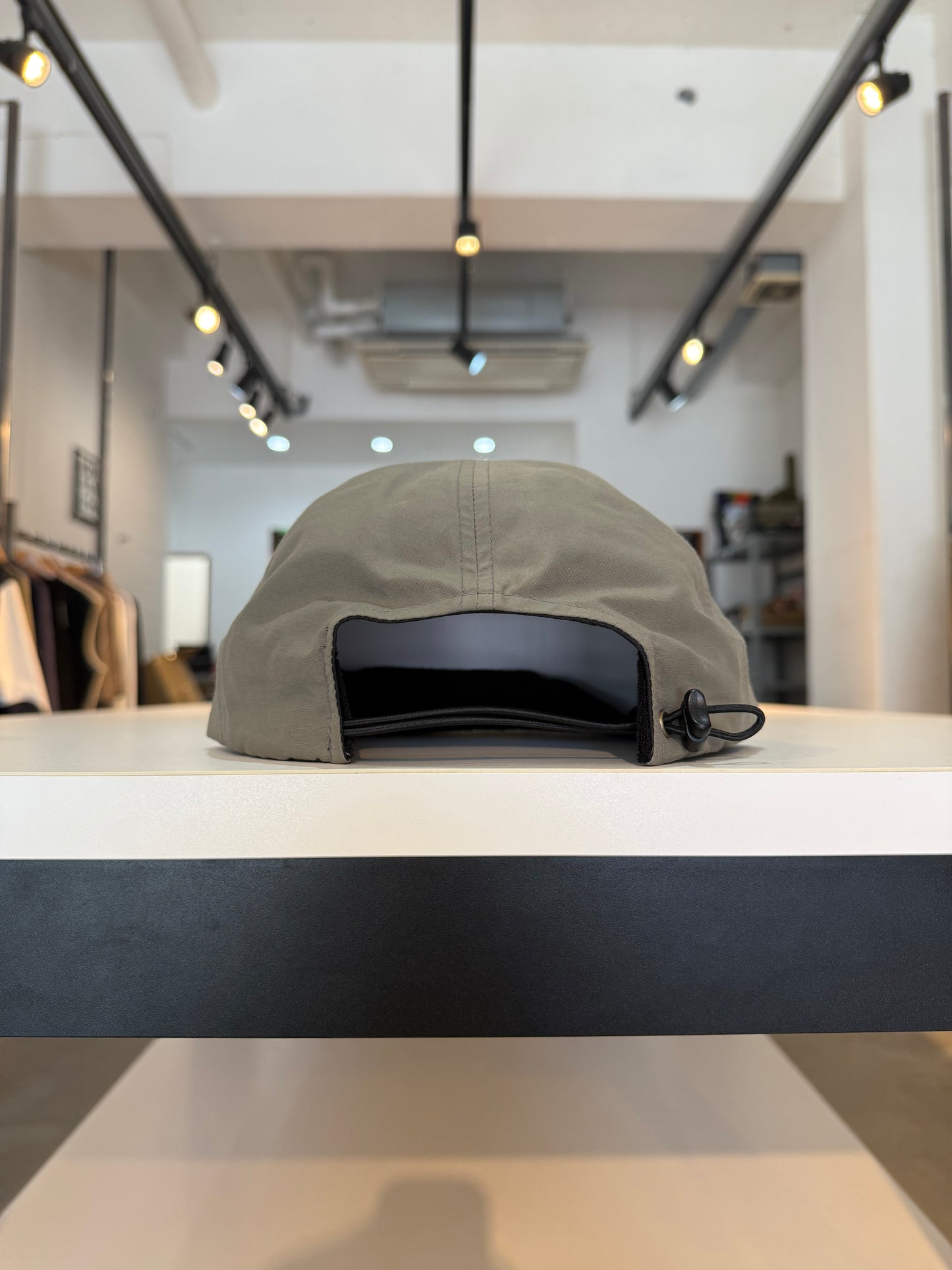 SEDAN ALL-PURPOSE/TECH LOGO C/N CAMP CAP