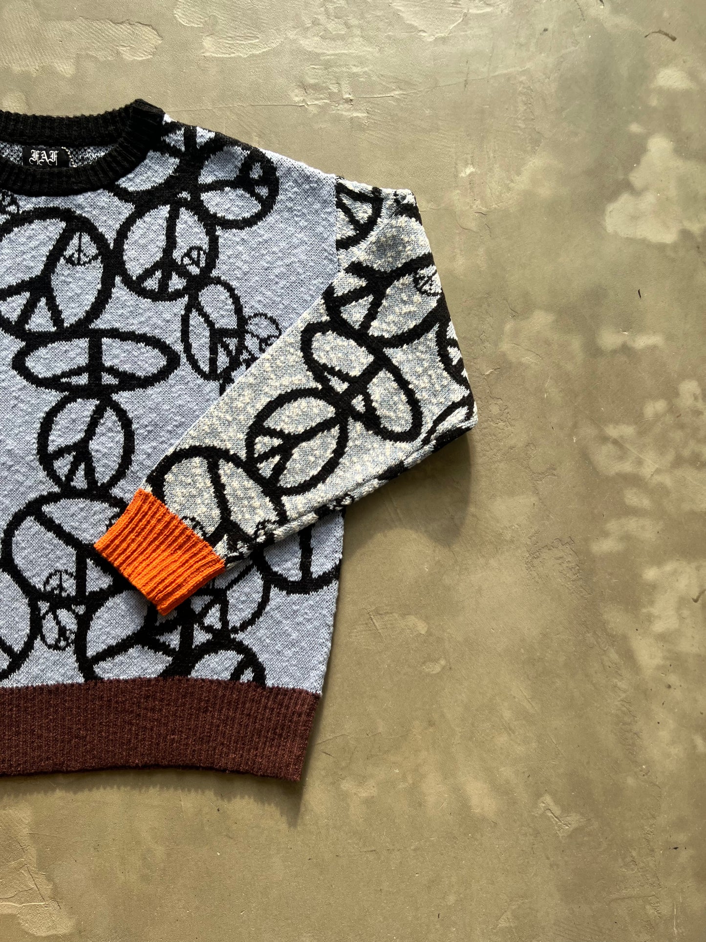 FAKE AS FLOWERS/PEACE CREWNECK KNIT(BLUE)