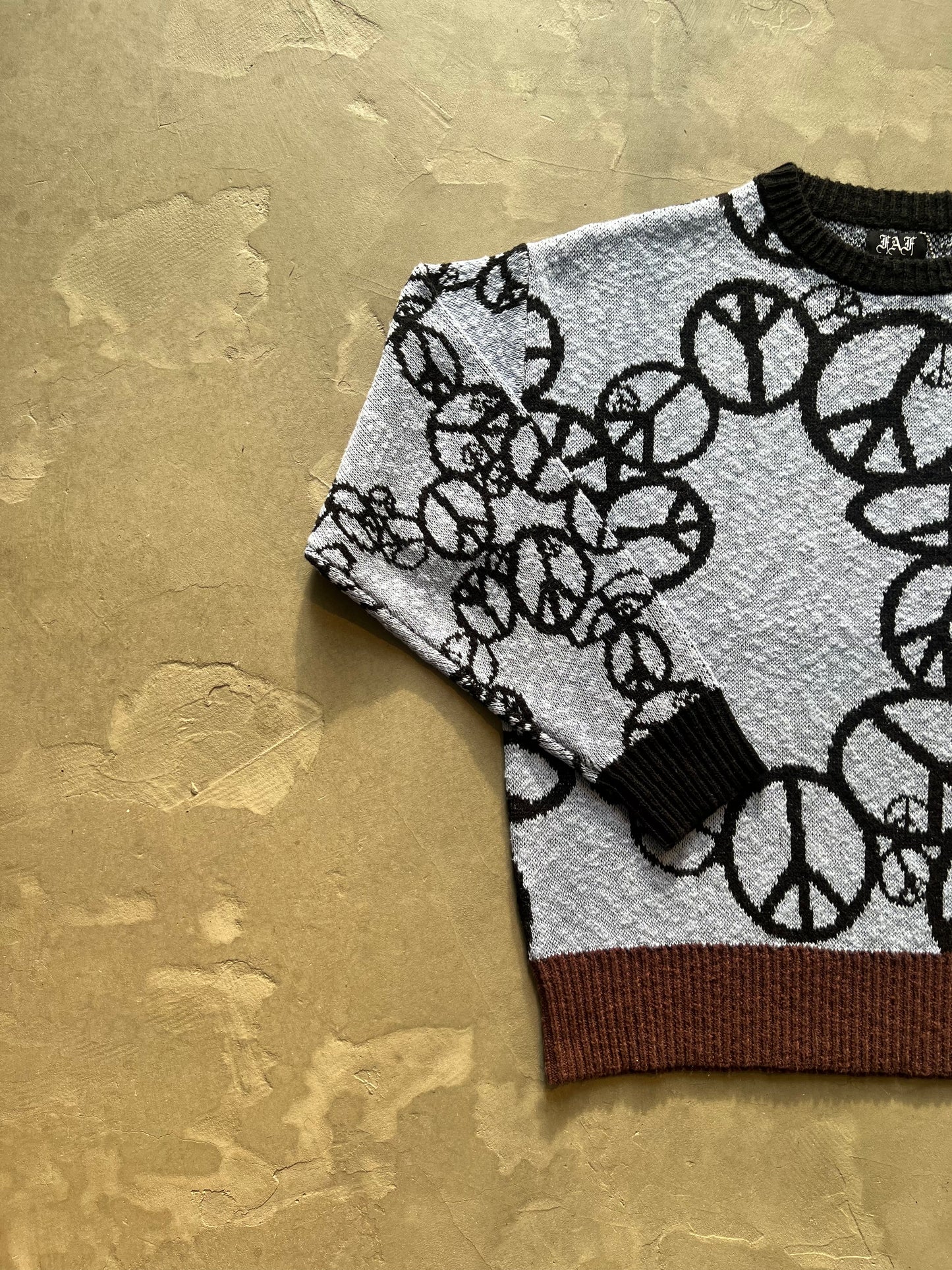 FAKE AS FLOWERS/PEACE CREWNECK KNIT(BLUE)