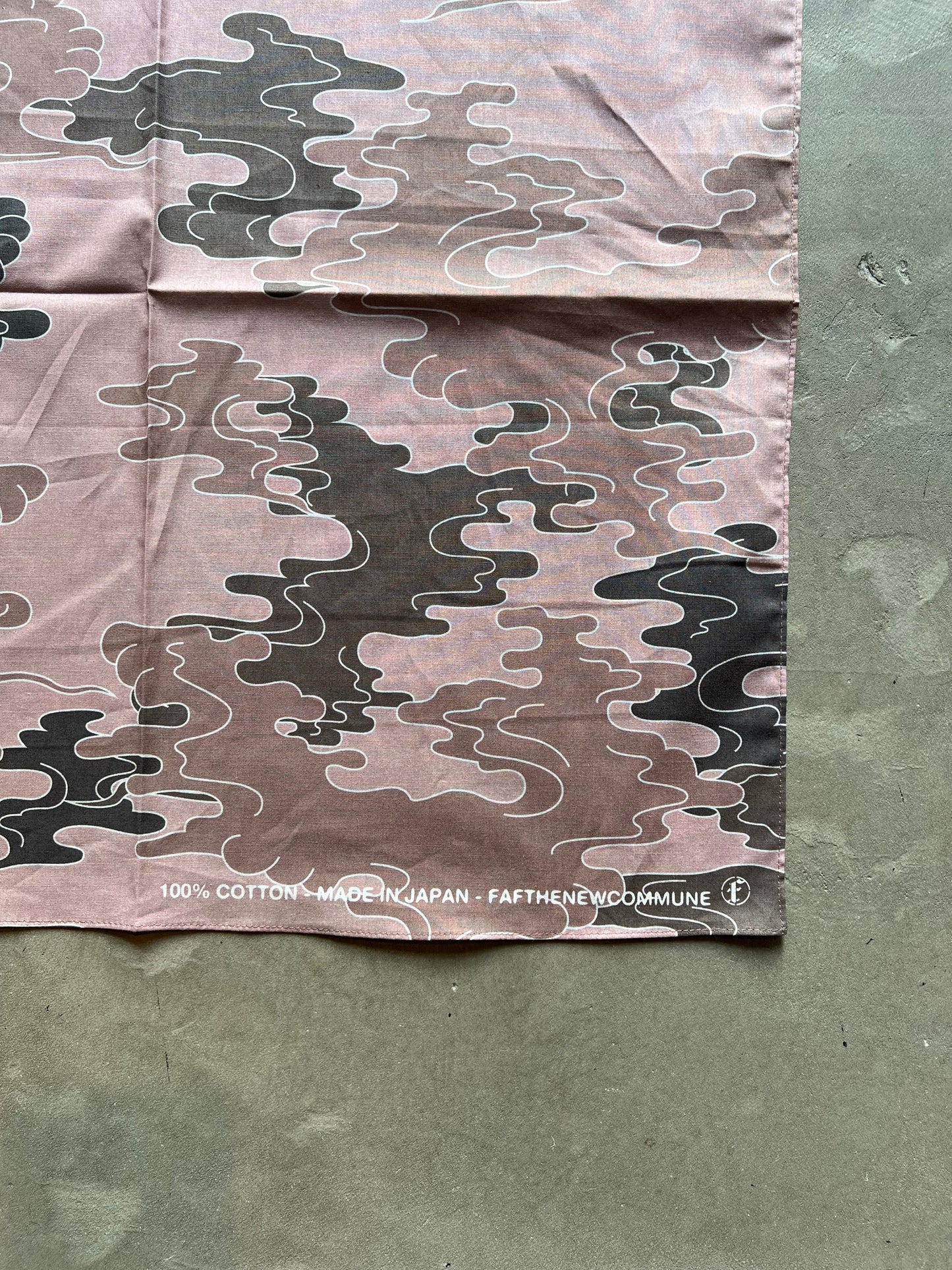 FAKE AS FLOWERS/WIK CAMO BANDANA(WIK CAMO)