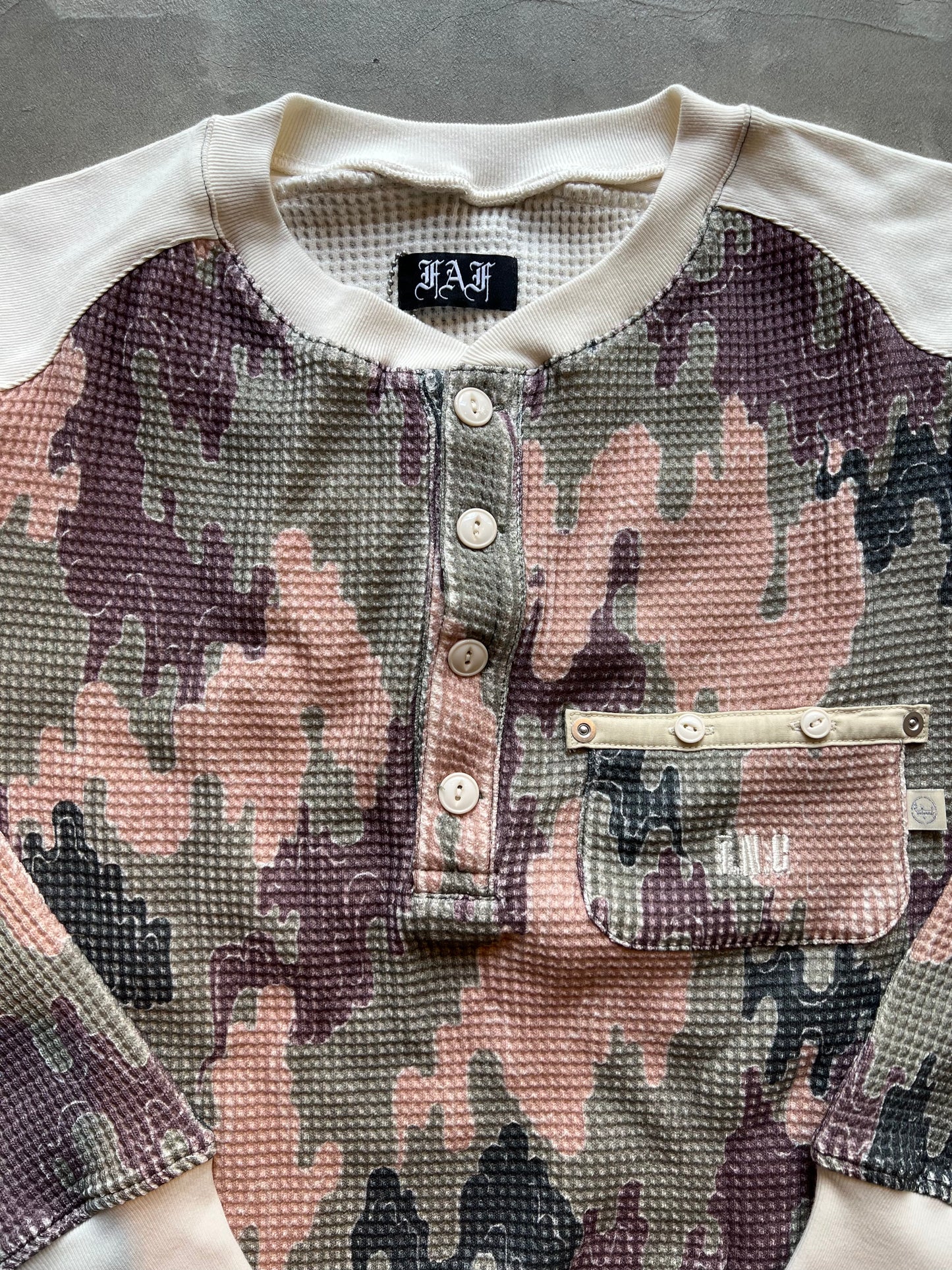 FAKE AS FLOWERS/LS POCKET THERMAL SHIRTS