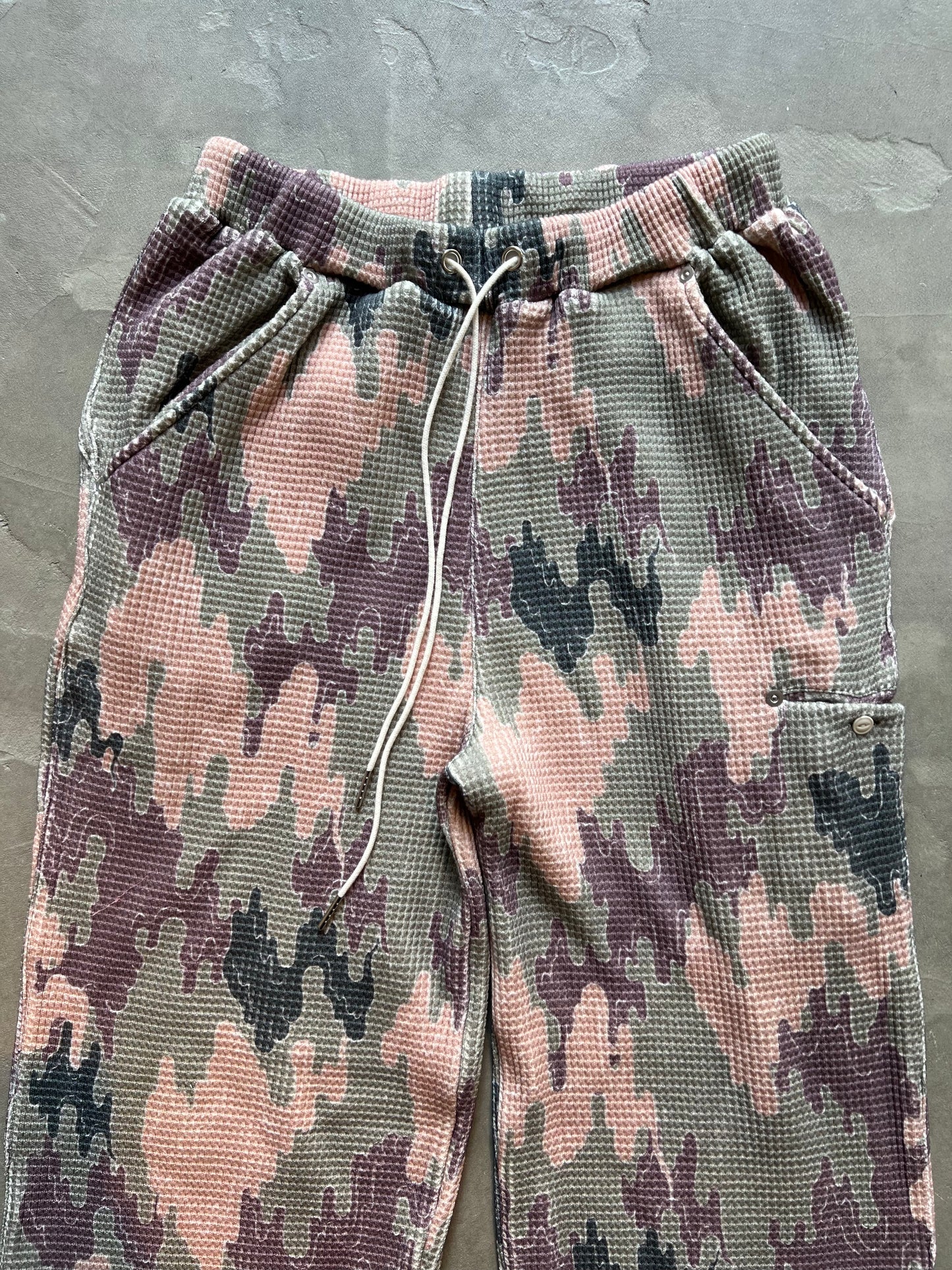 FAKE AS FLOWERS/THERMAL WARM UP PANTS