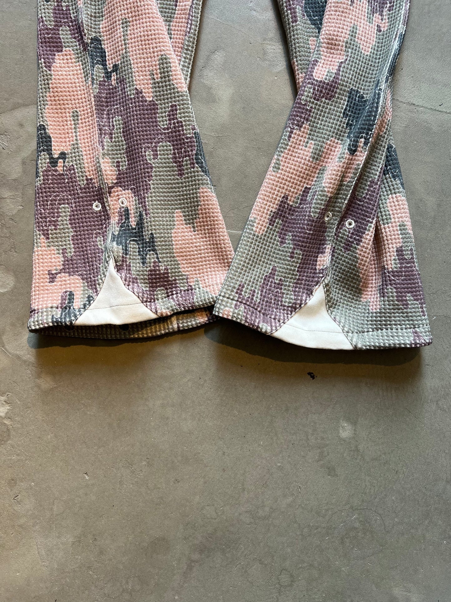 FAKE AS FLOWERS/THERMAL WARM UP PANTS