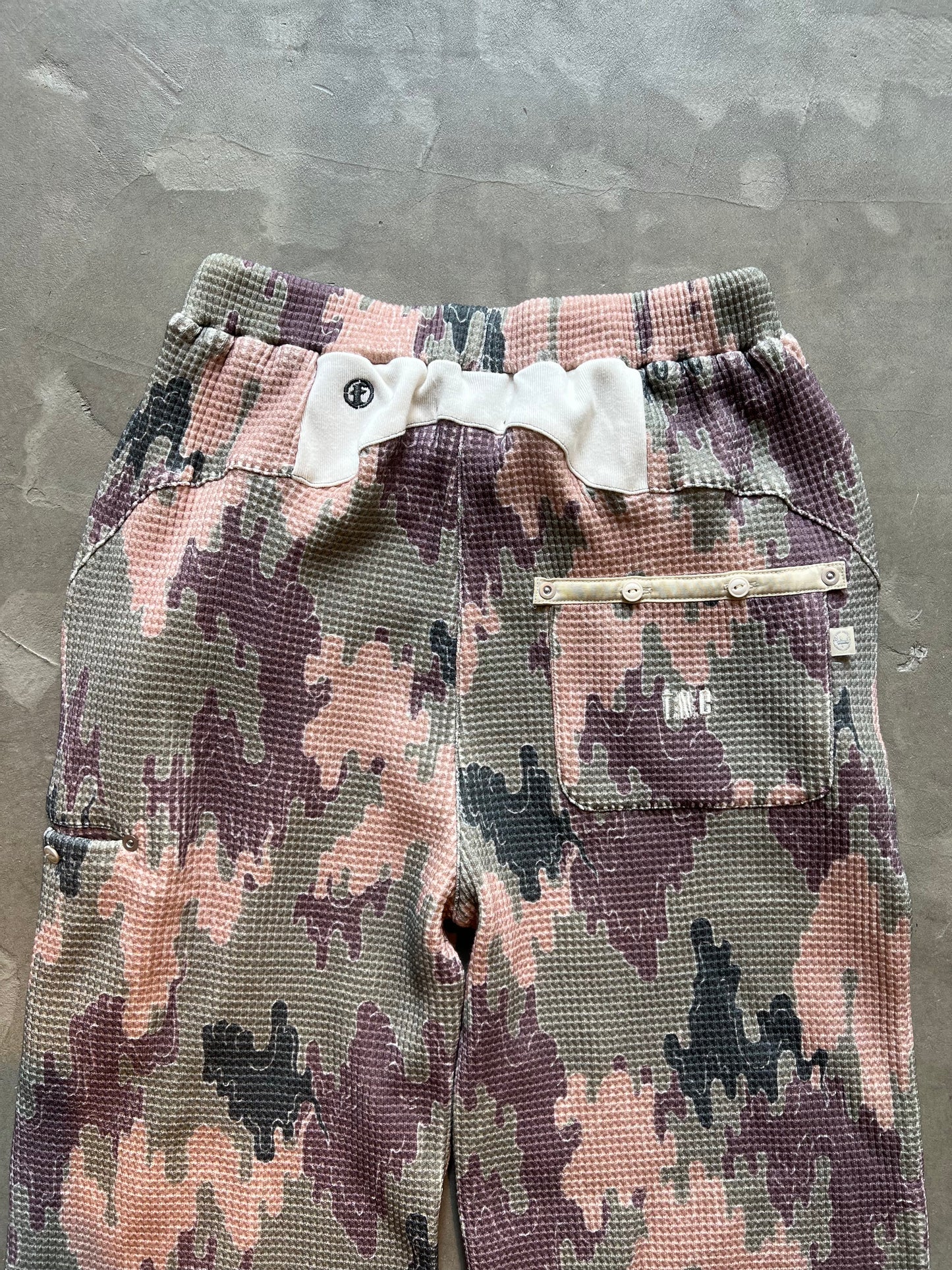 FAKE AS FLOWERS/THERMAL WARM UP PANTS