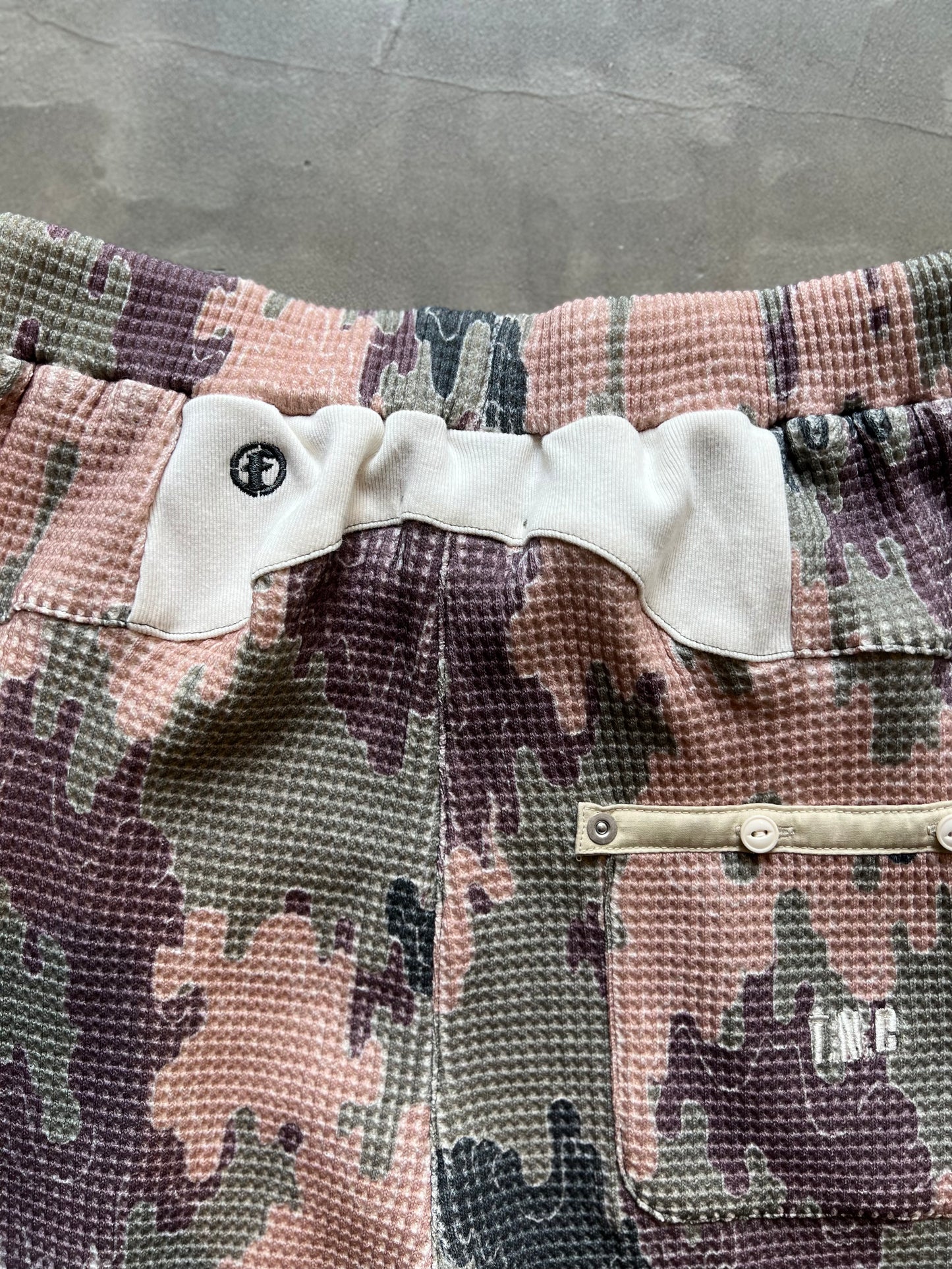 FAKE AS FLOWERS/THERMAL WARM UP PANTS