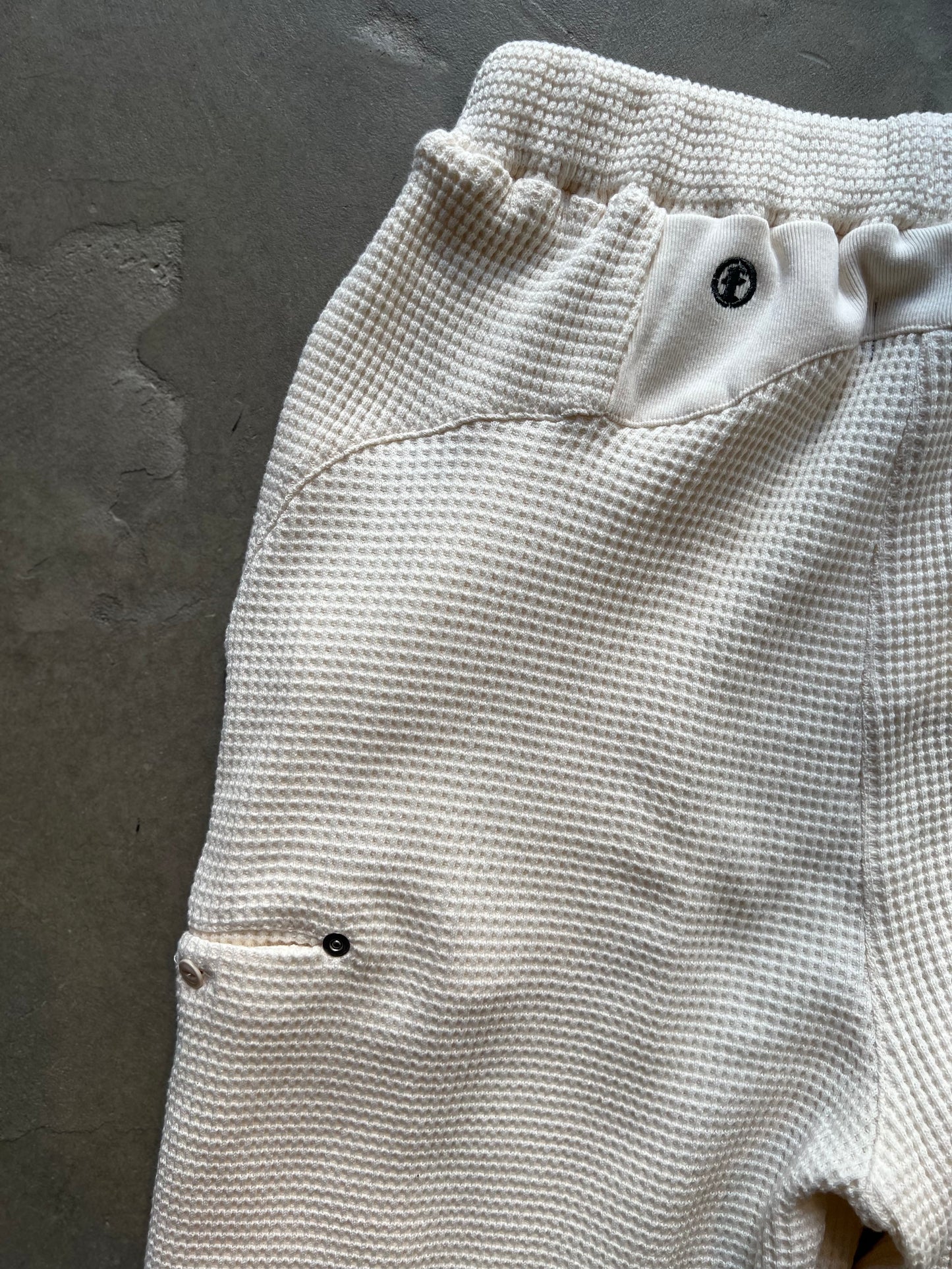 FAKE AS FLOWERS/THERMAL WARM UP PANTS