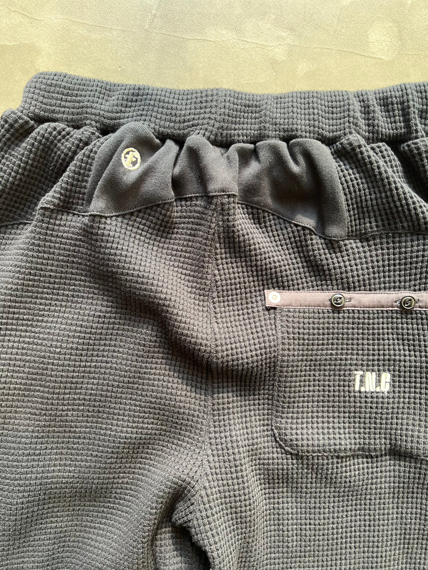 FAKE AS FLOWERS/THERMAL WARM UP PANTS