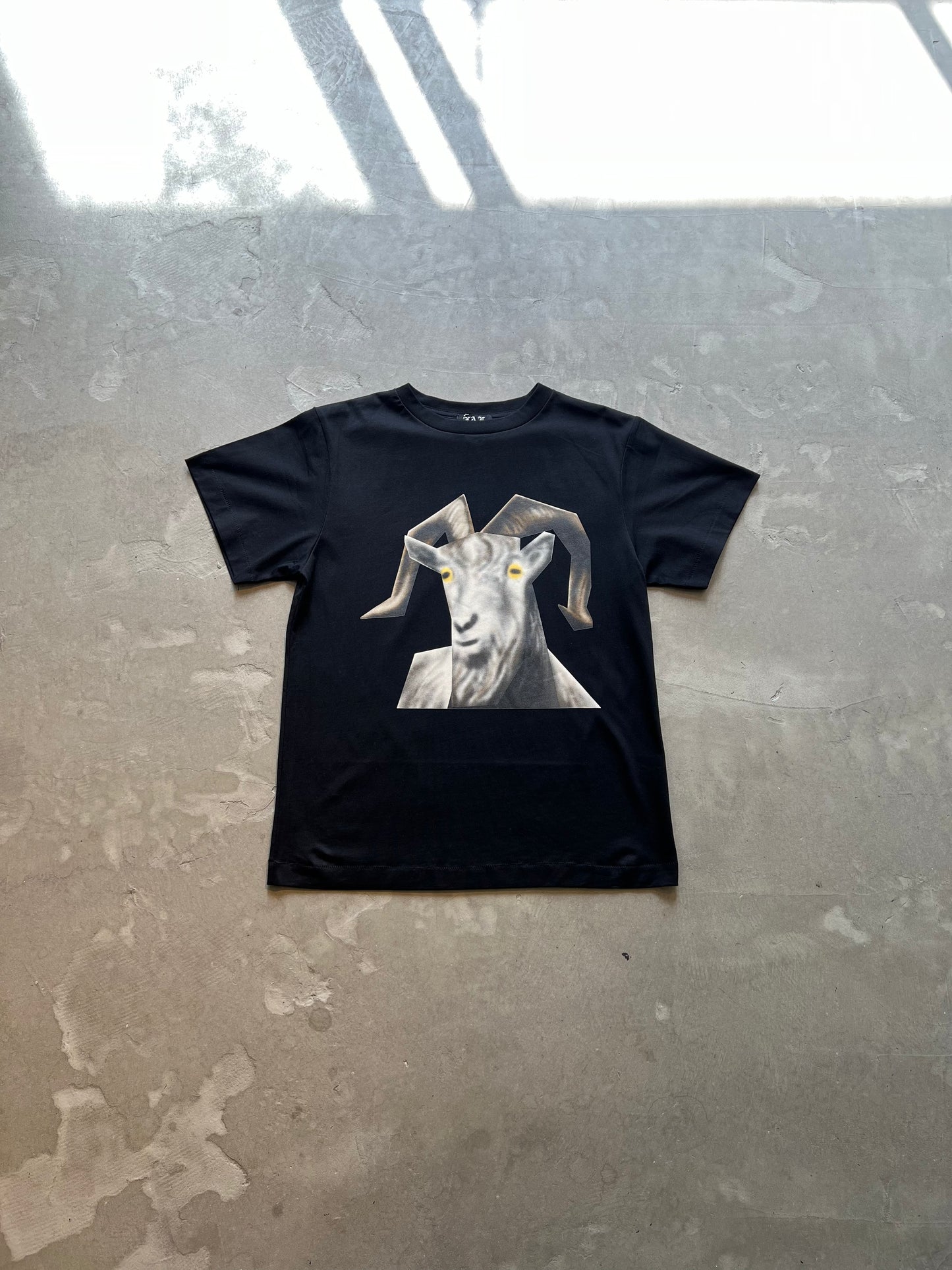 FAKE AS FLOWERS/Goat Face Tee