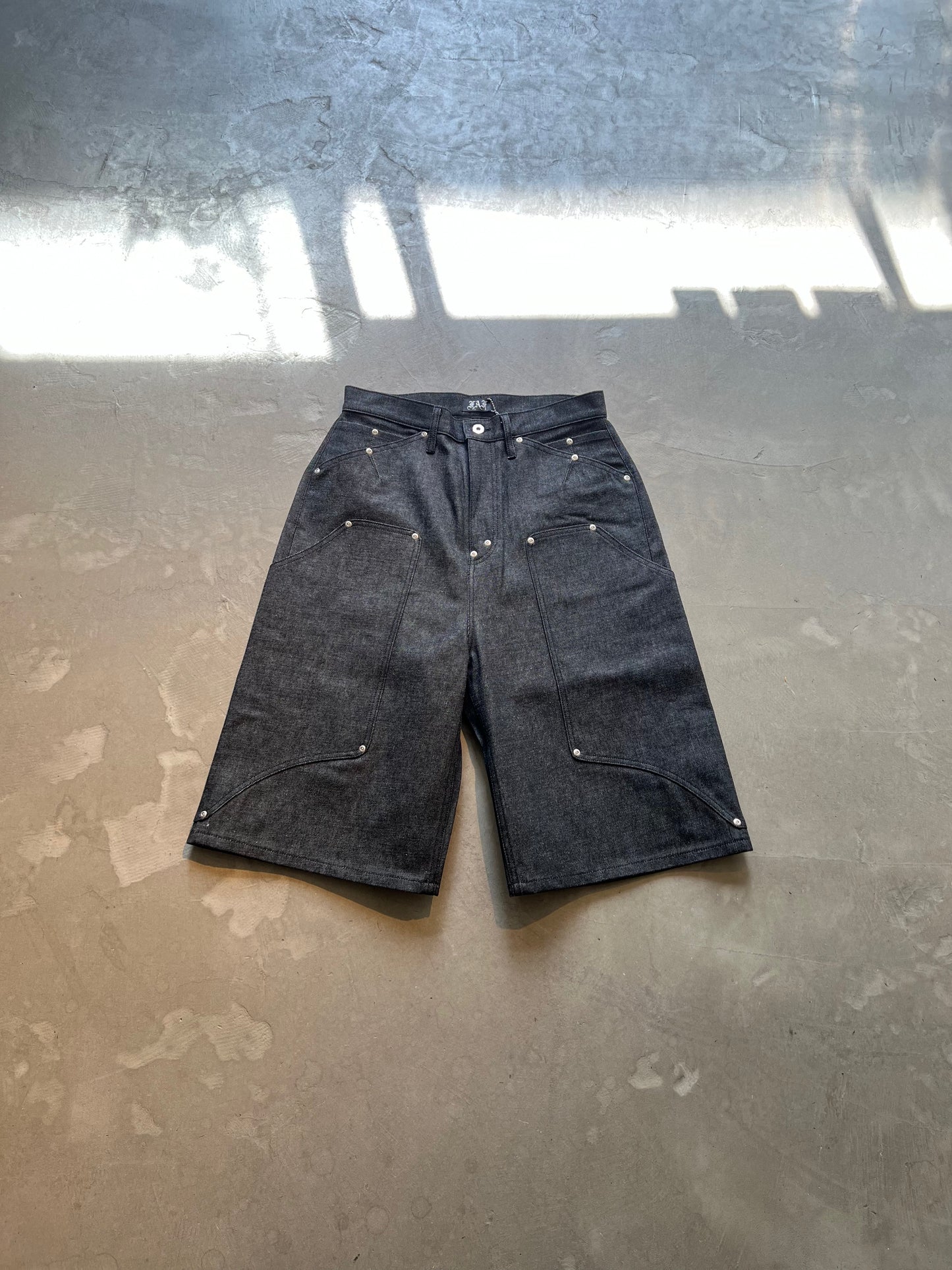 FAKE AS FLOWERS/NEWCOMMUNE Baggy Denim Shorts