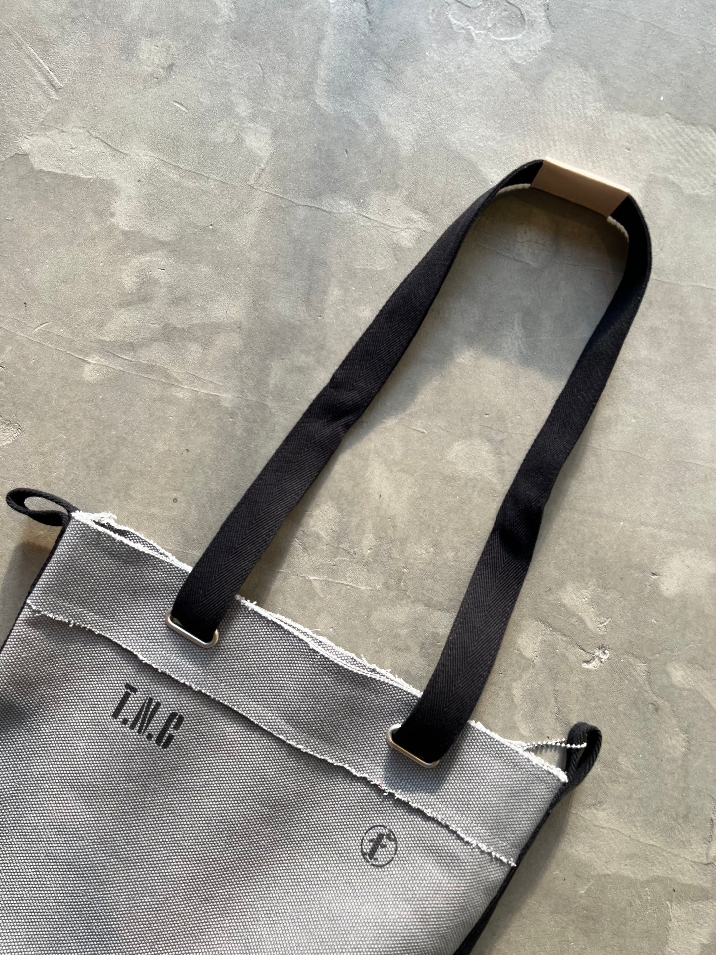 FAKE AS FLOWERS/PROTOTYPE 012