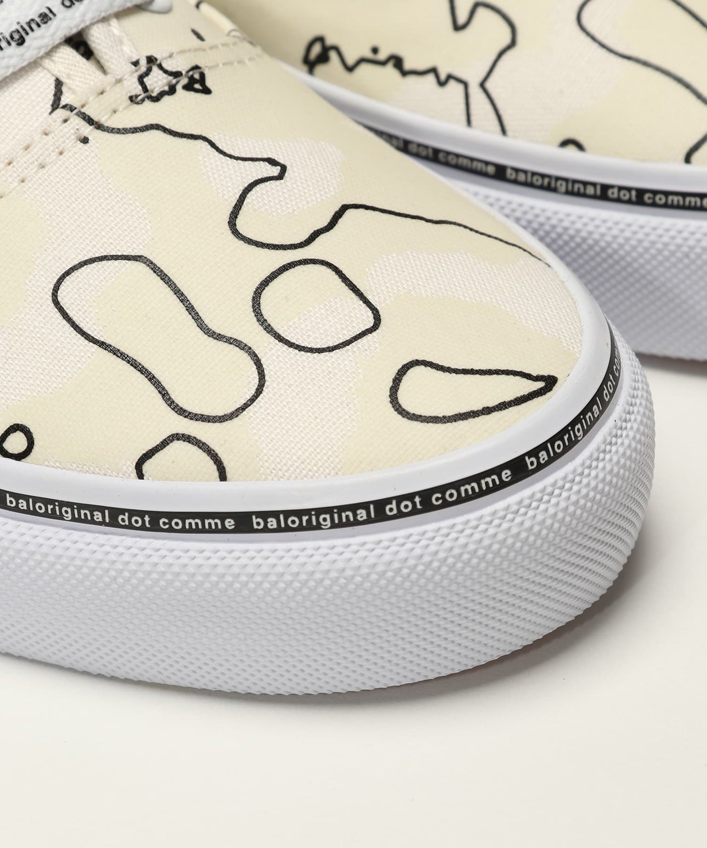 BAL✖️VANS コラボ AUTHENTIC