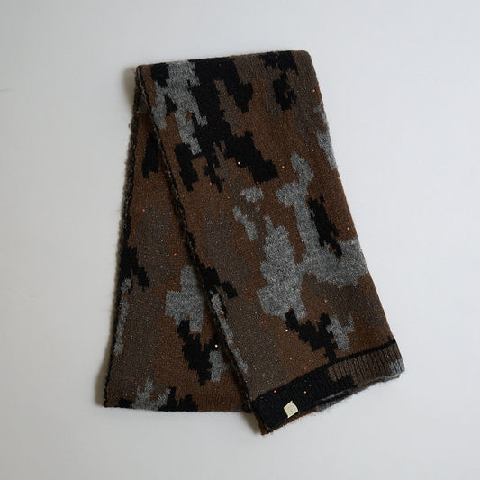 FAKE AS FLOWERS/Camo Scarf
