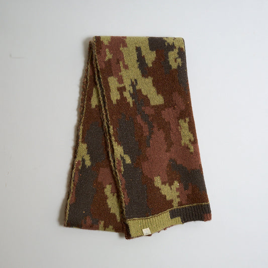 FAKE AS FLOWERS/Camo Scarf
