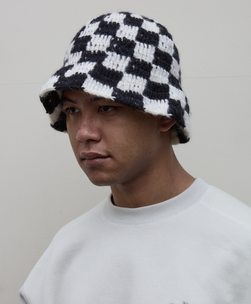 BAL/CHECKERED HAND KNIT BUCKET HAT