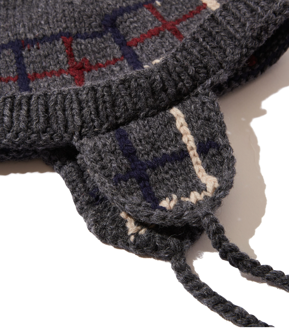 DIASPORA SKATEBOARDS/Ear Flap Pom Pom Beanie (Charcoal/Sand) – Re DIASPORA SKATEBOARDS/Ear Flap Pom Pom Beanie (Charcoal/Sand) – Re
