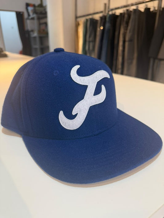 FAKE AS FLOWERS/Fraves Cap Velcro