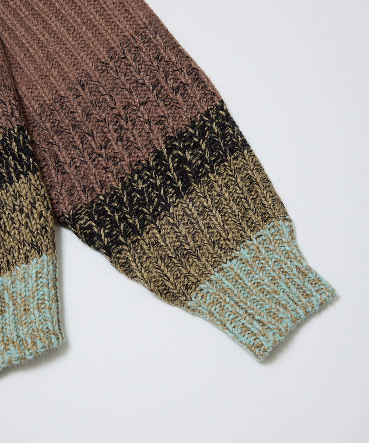 BAL/GRADATION STRIPE CREWNECK SWEATER