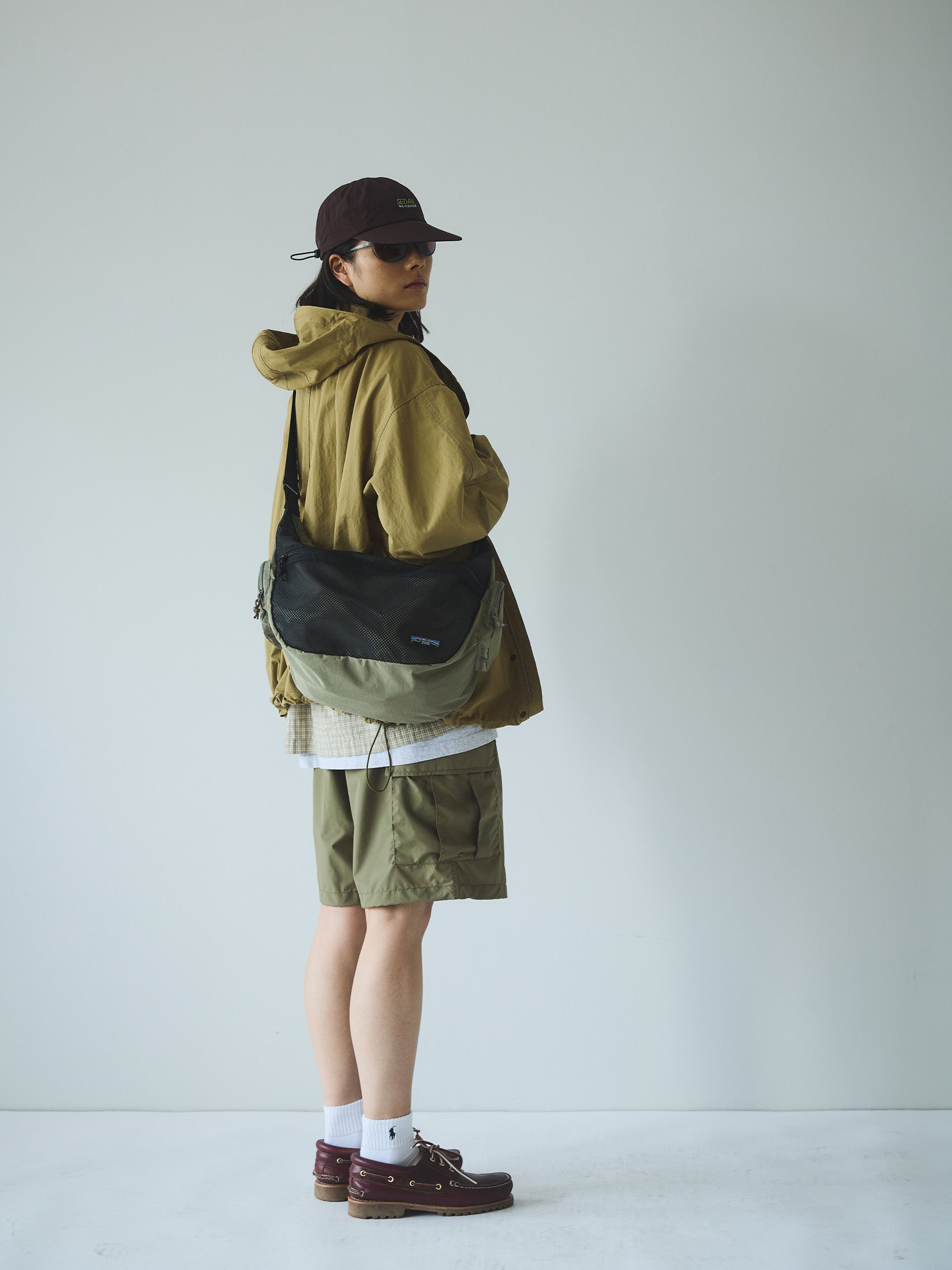 SEDAN ALL-PURPOSE/Mesh Shoulder Bag(Dark Khaki/Black)