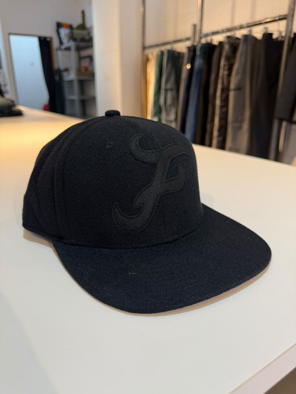 FAKE AS FLOWERS/Fraves Cap Velcro