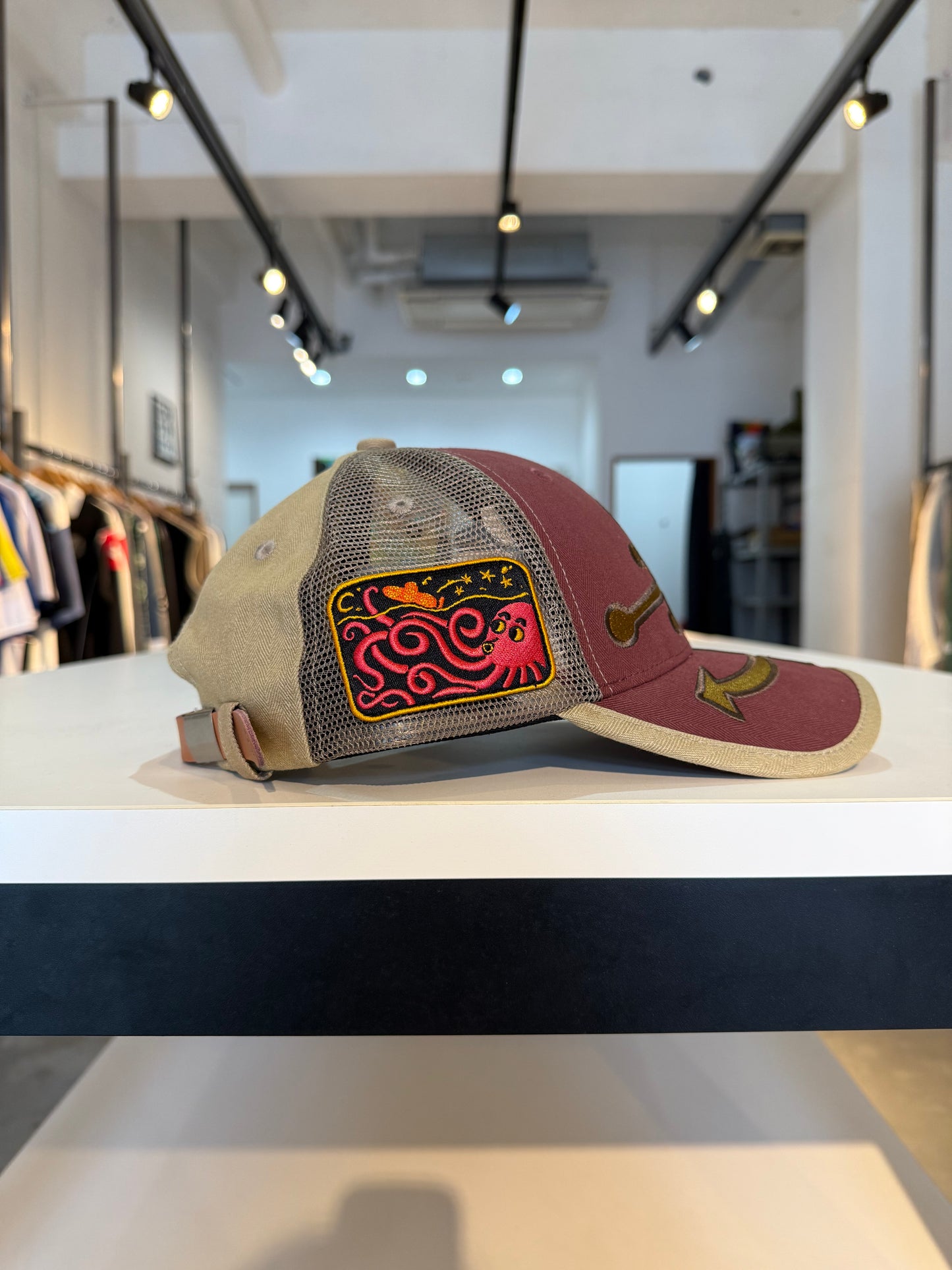 FAKE AS FLOWERS/Anchor Cap
