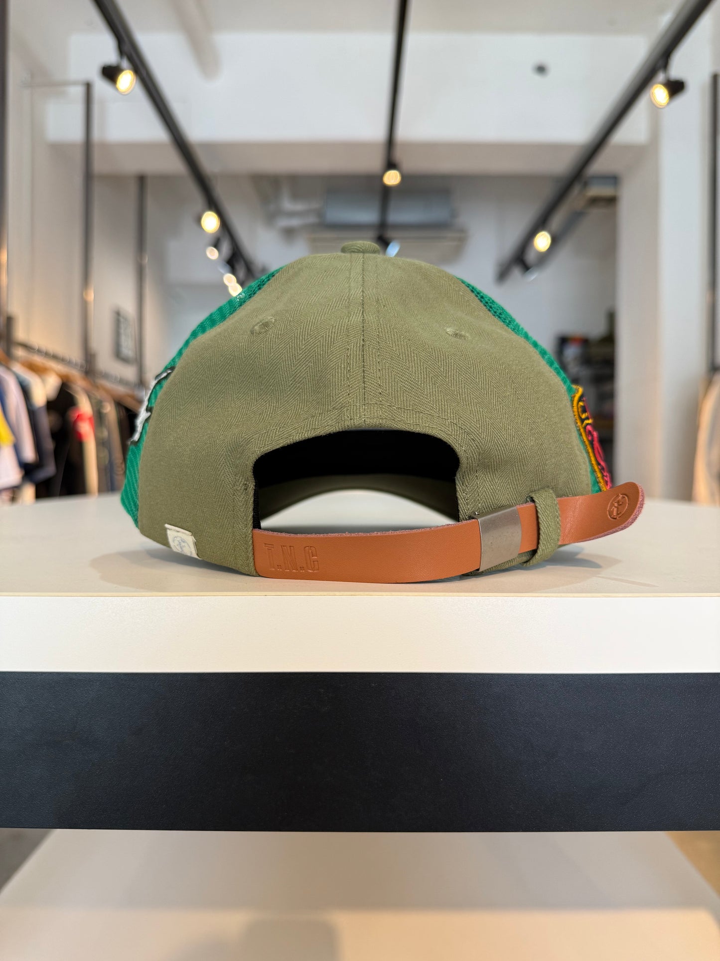 FAKE AS FLOWERS/Anchor Cap