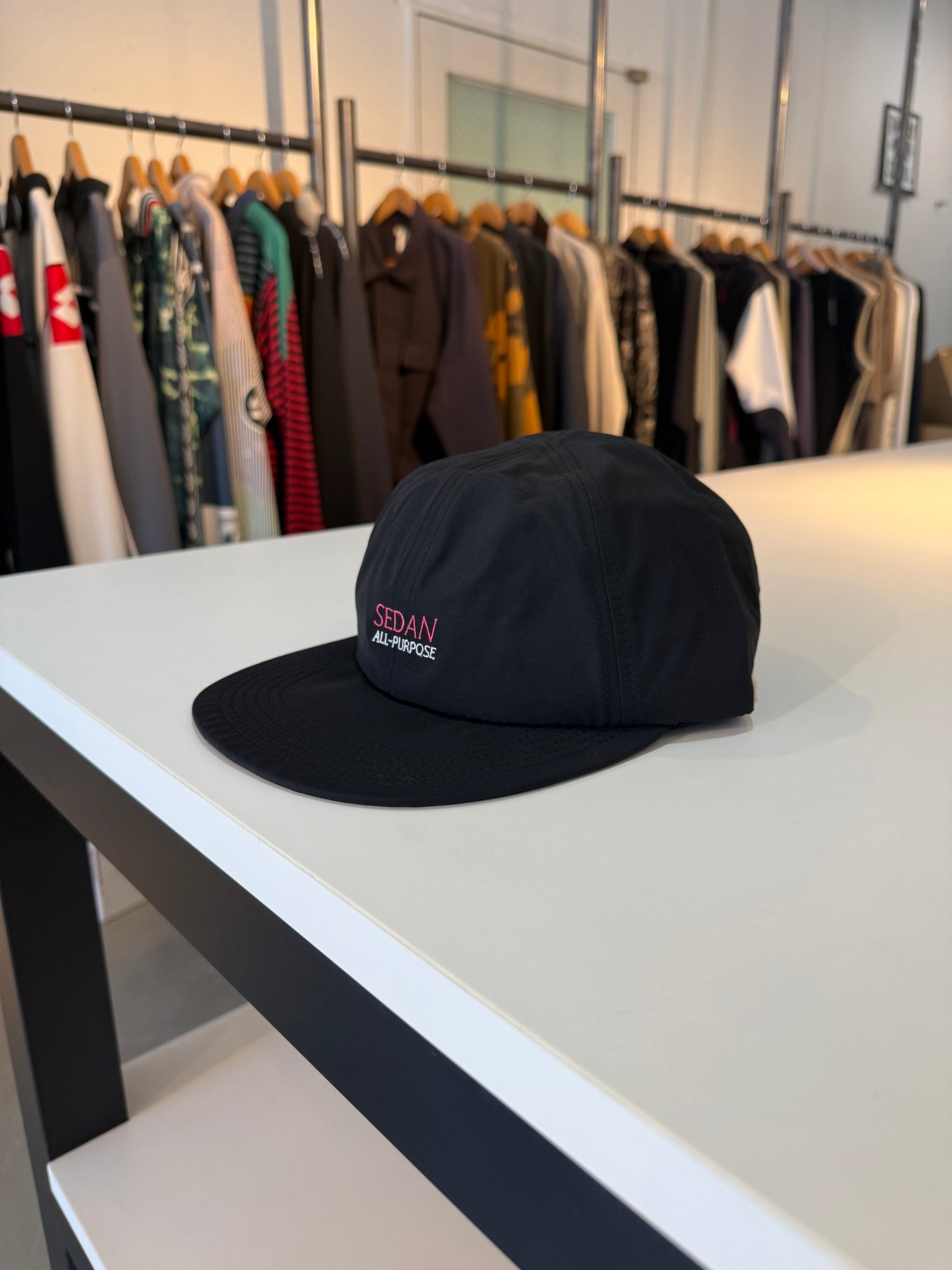 SEDAN ALL-PURPOSE/TECH LOGO C/N CAMP CAP