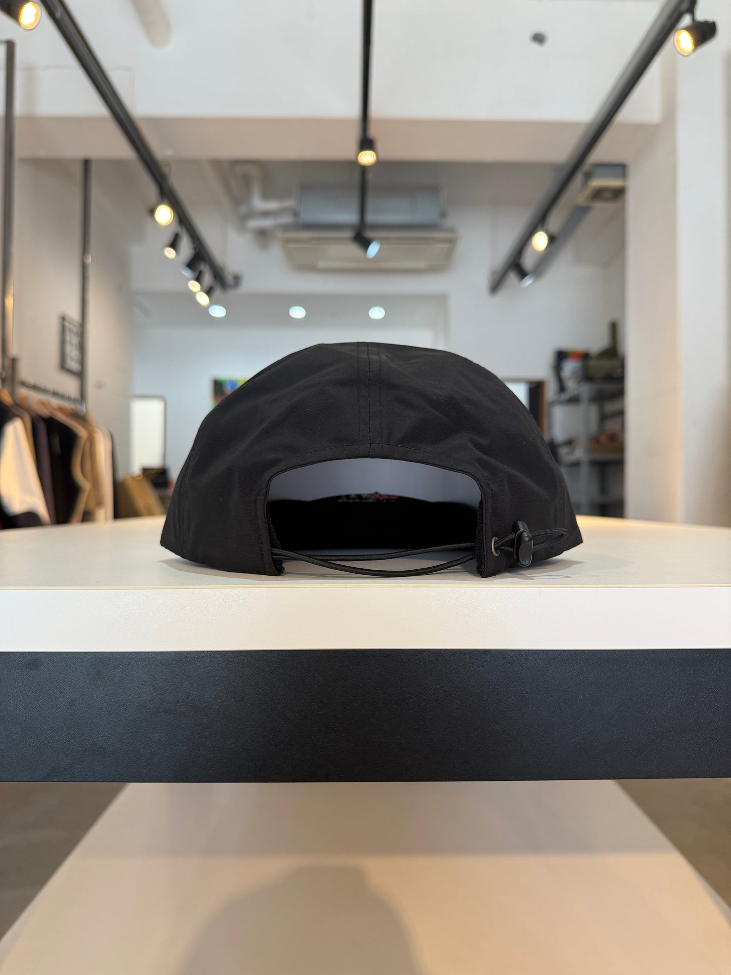 SEDAN ALL-PURPOSE/TECH LOGO C/N CAMP CAP
