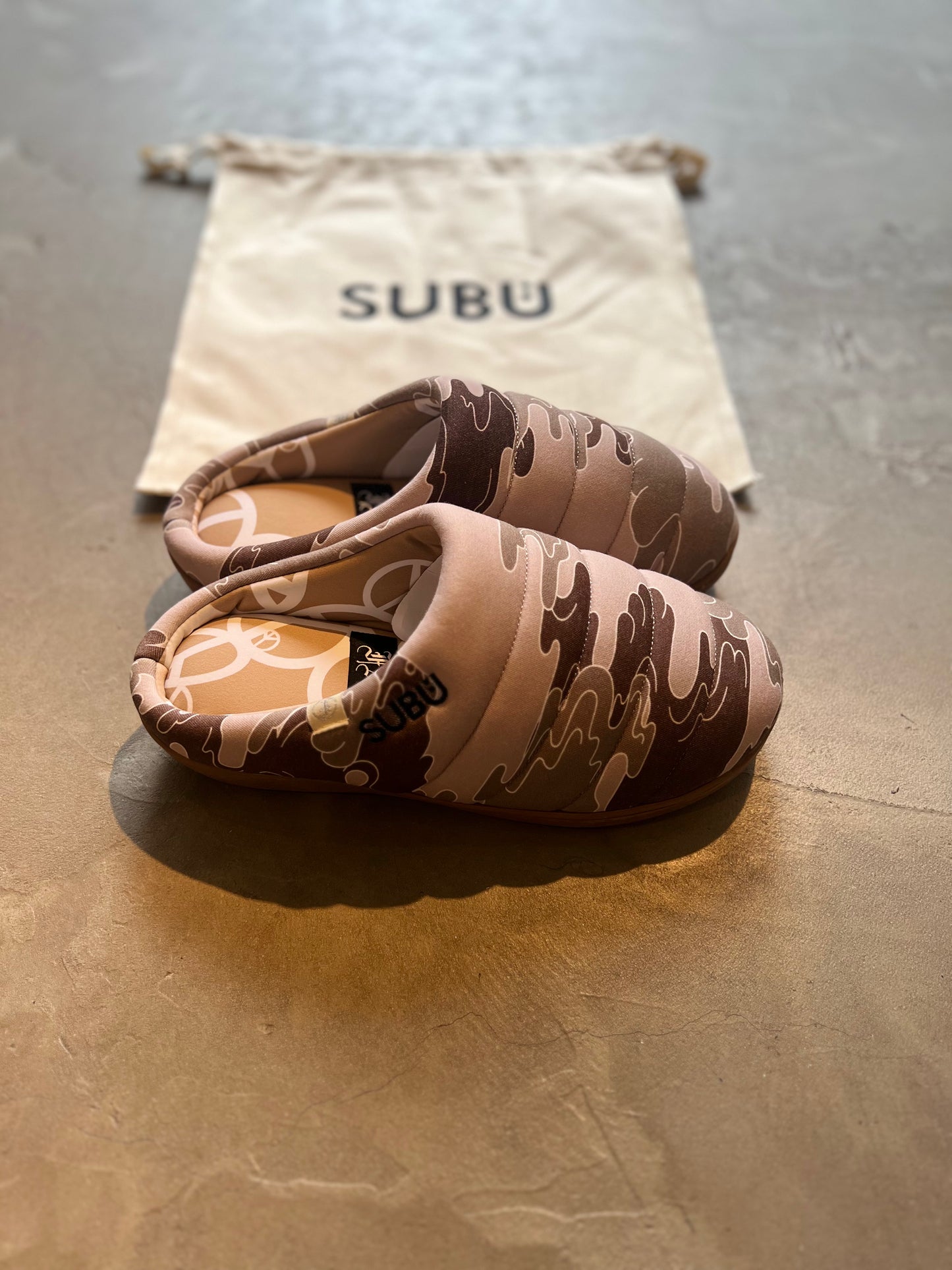 FAKE AS FLOWERS/SUBU WIK CAMO(SAND)