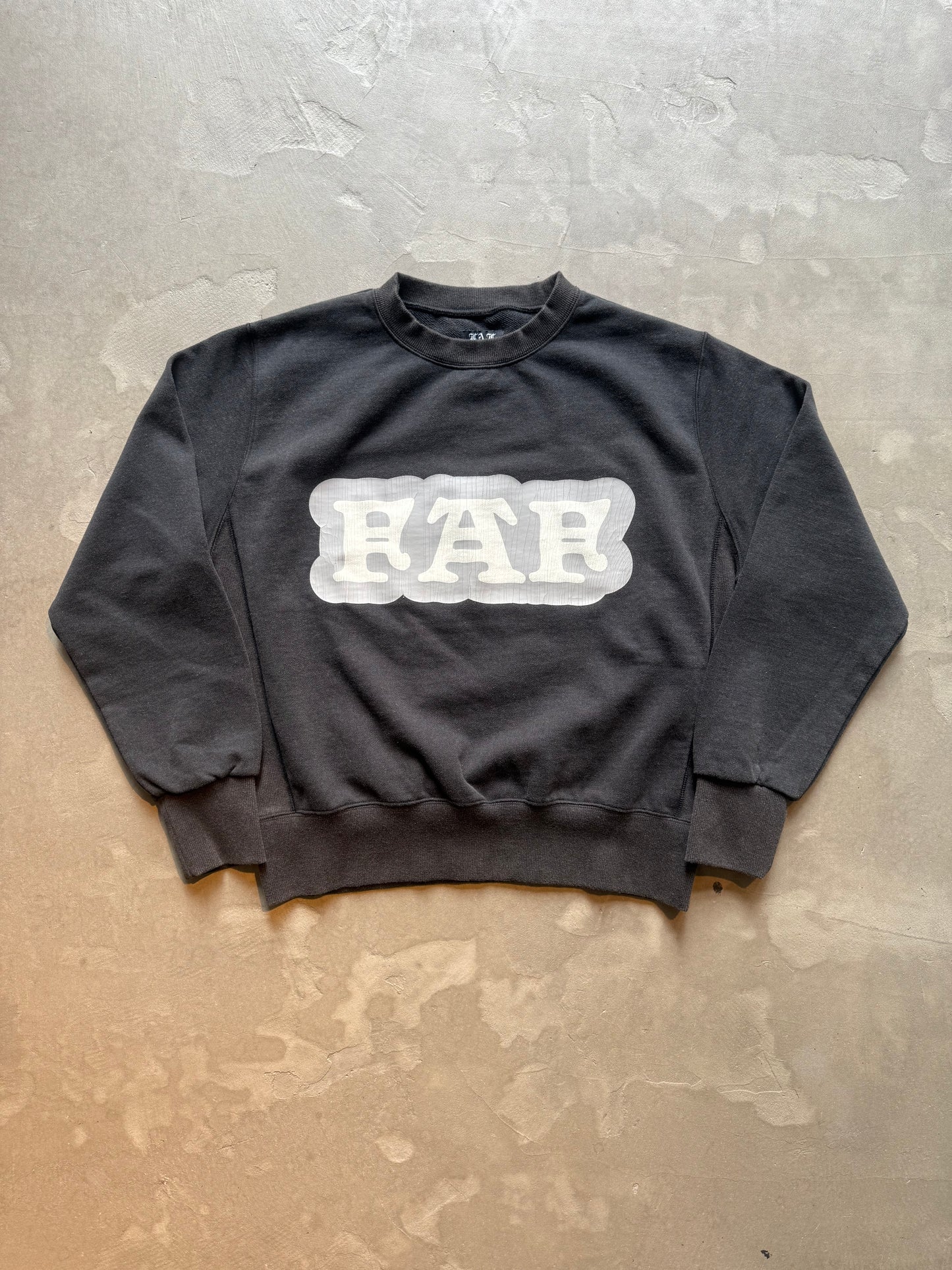 FAKE AS FLOWERS/Cracked Commercial Logo Crewneck Sweat