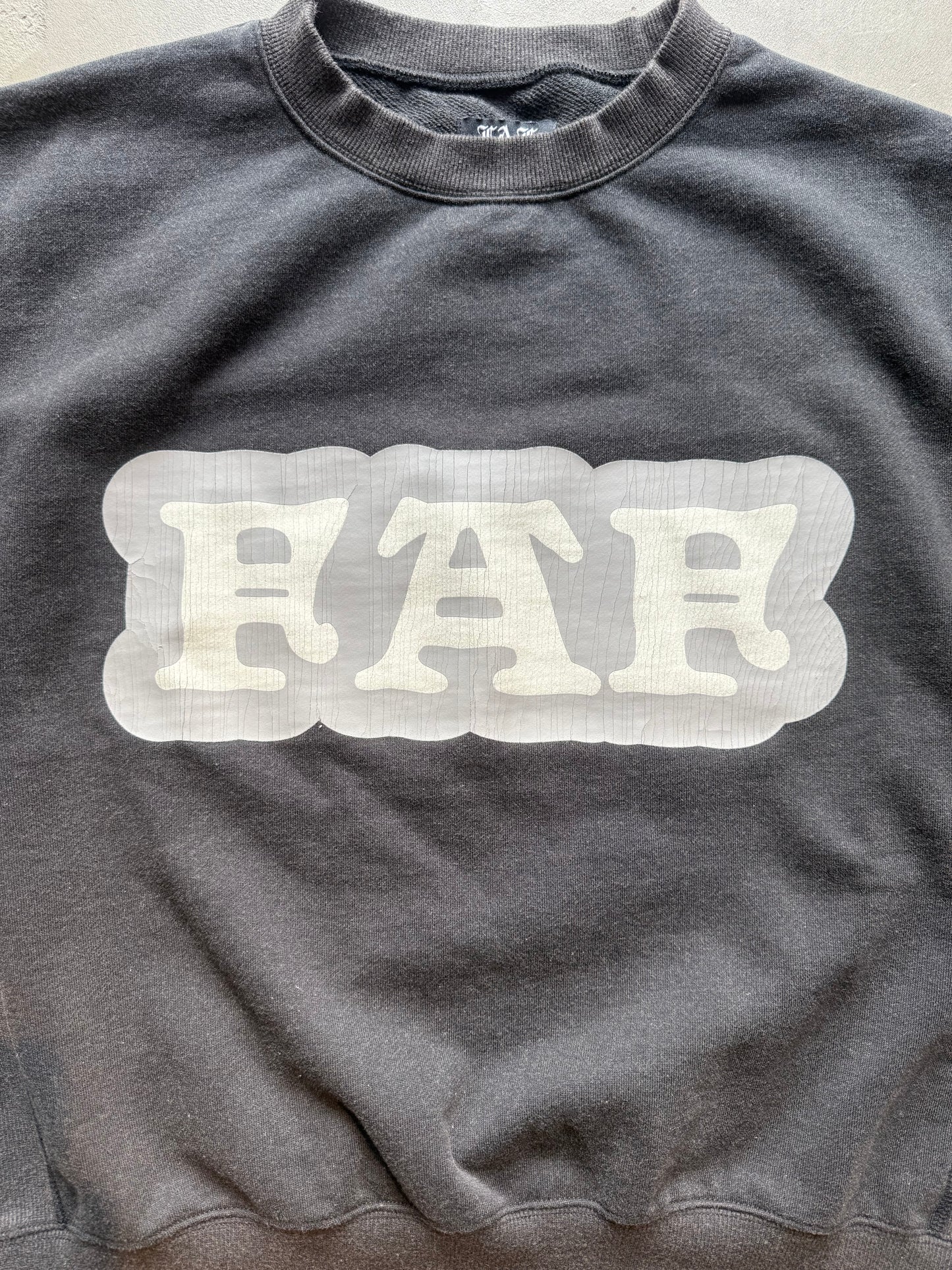 FAKE AS FLOWERS/Cracked Commercial Logo Crewneck Sweat