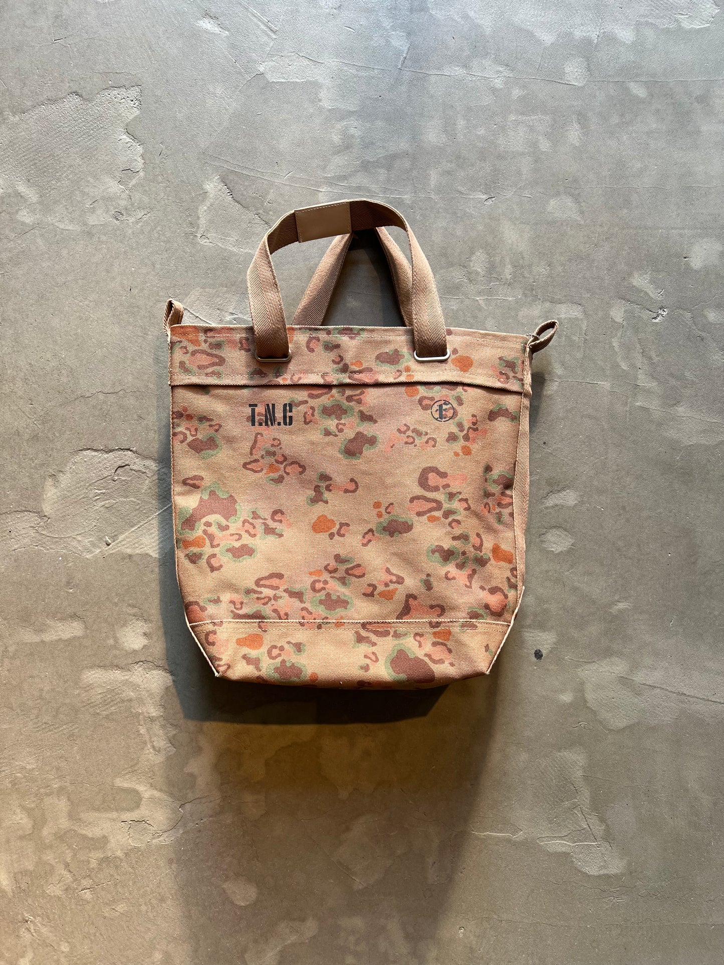 FAKE AS FLOWERS/PROTOTYPE 012