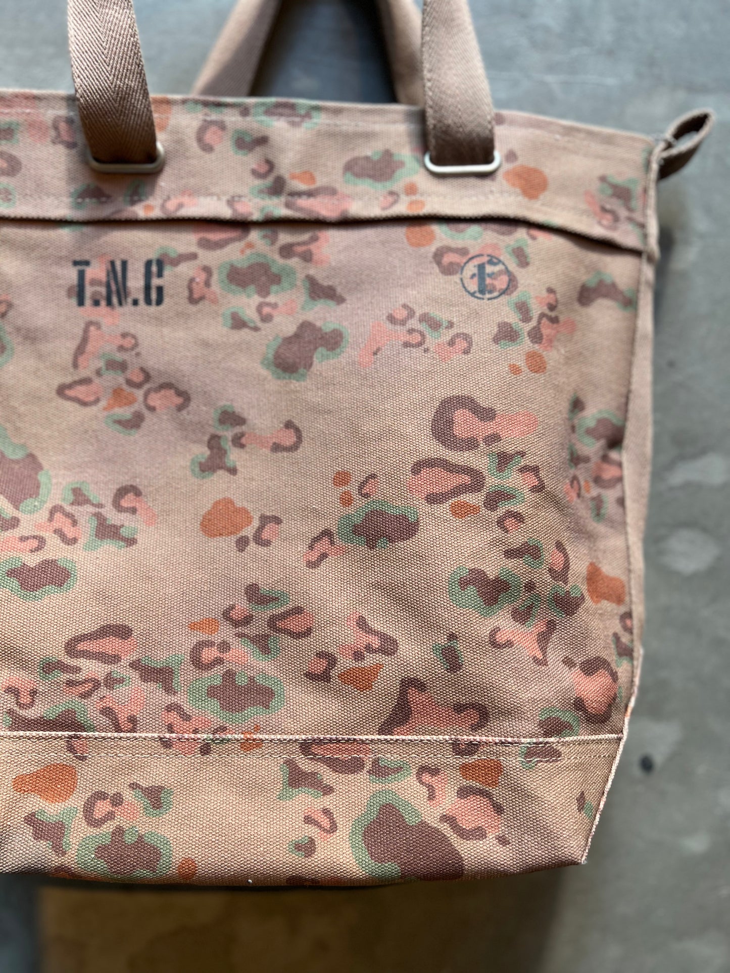 FAKE AS FLOWERS/PROTOTYPE 012