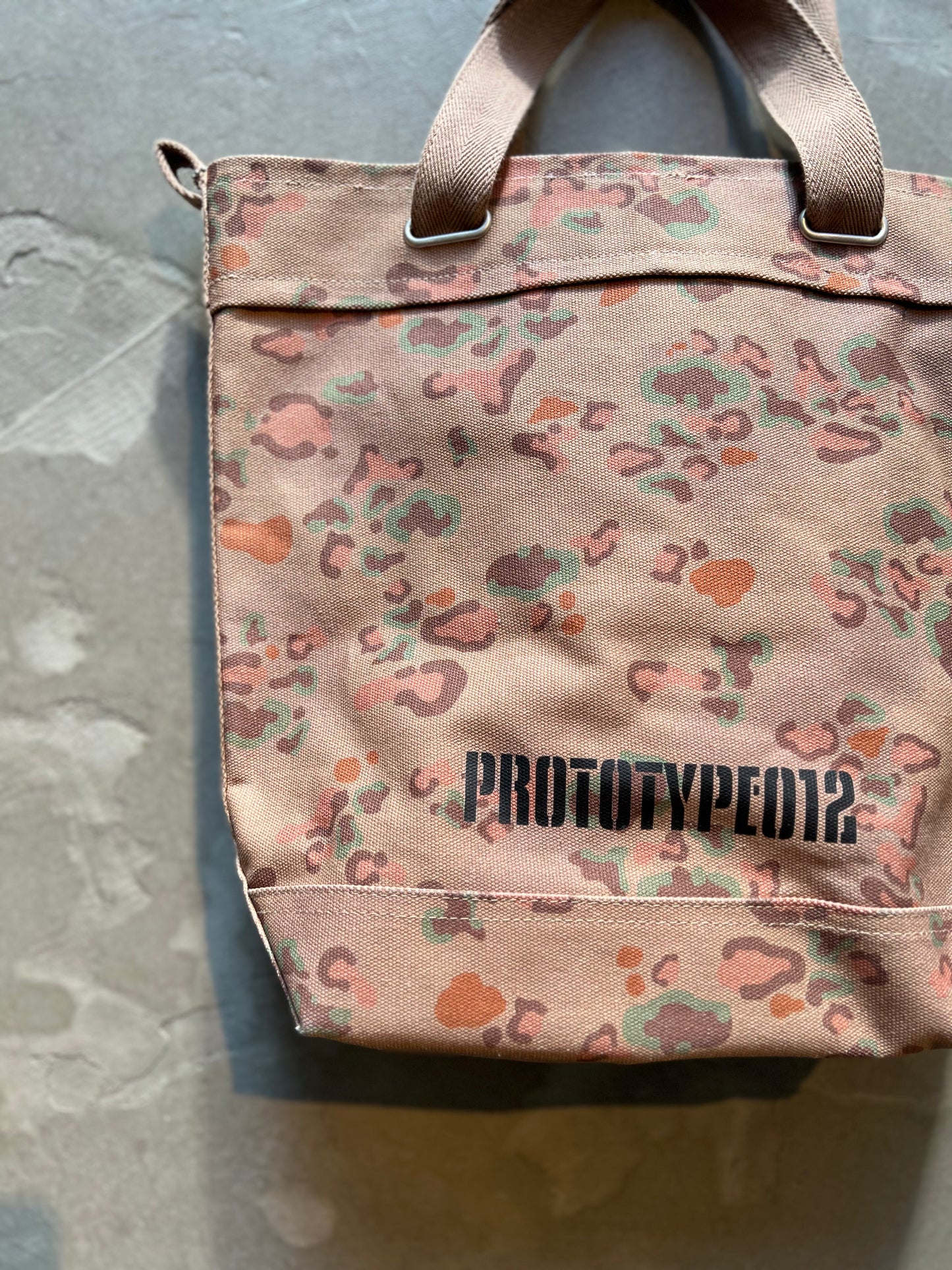 FAKE AS FLOWERS/PROTOTYPE 012