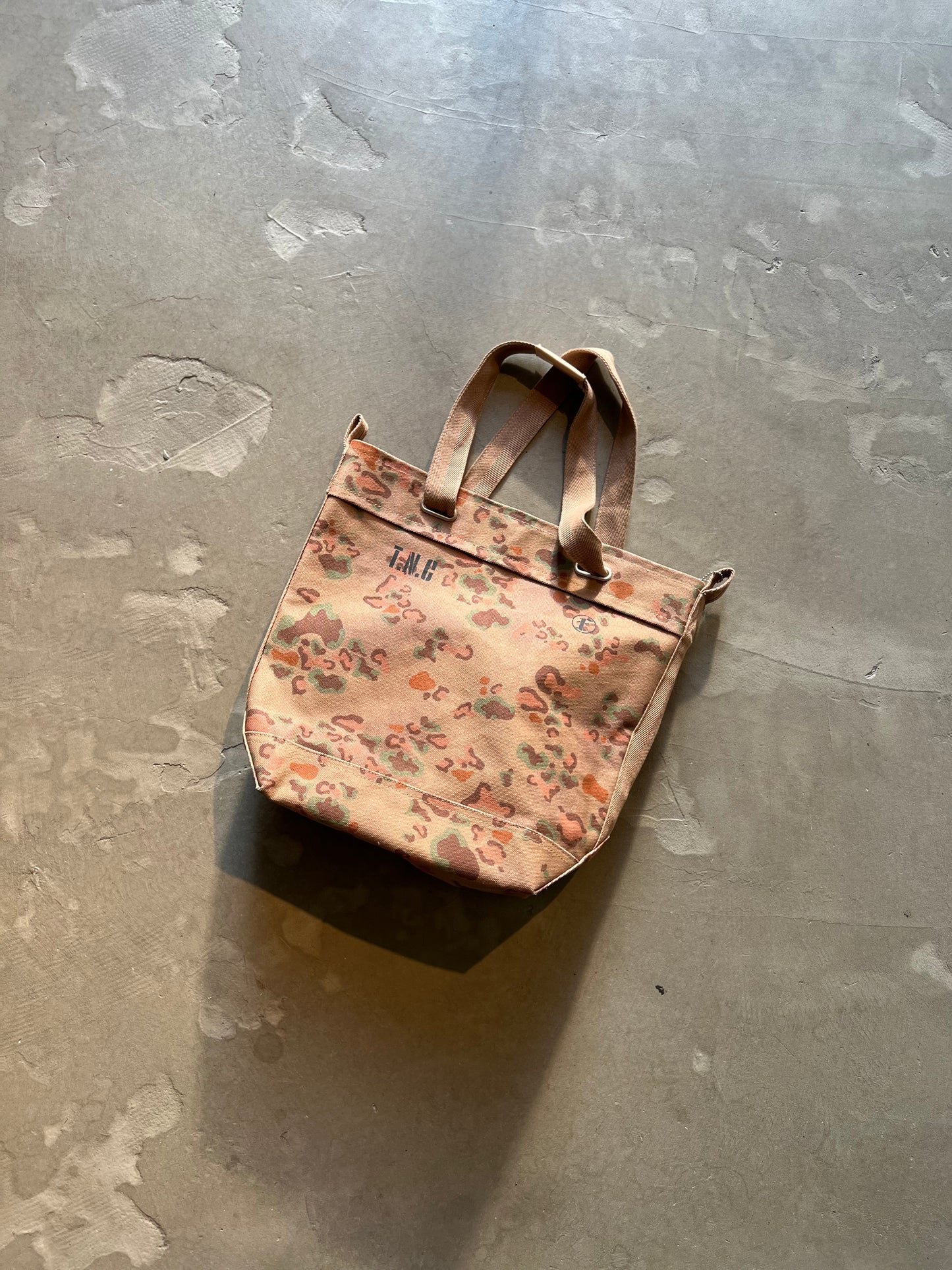 FAKE AS FLOWERS/PROTOTYPE 012