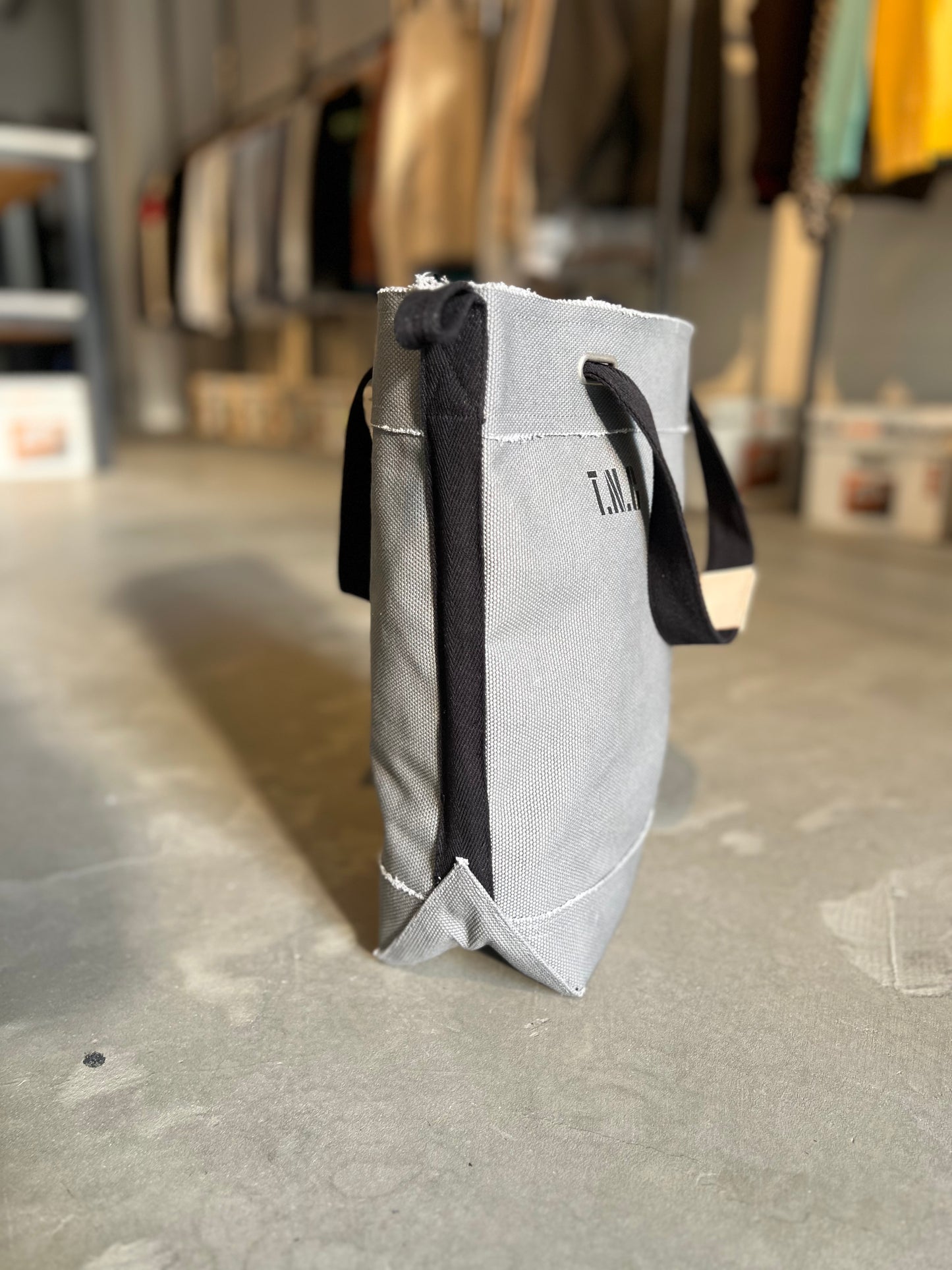 FAKE AS FLOWERS/PROTOTYPE 012