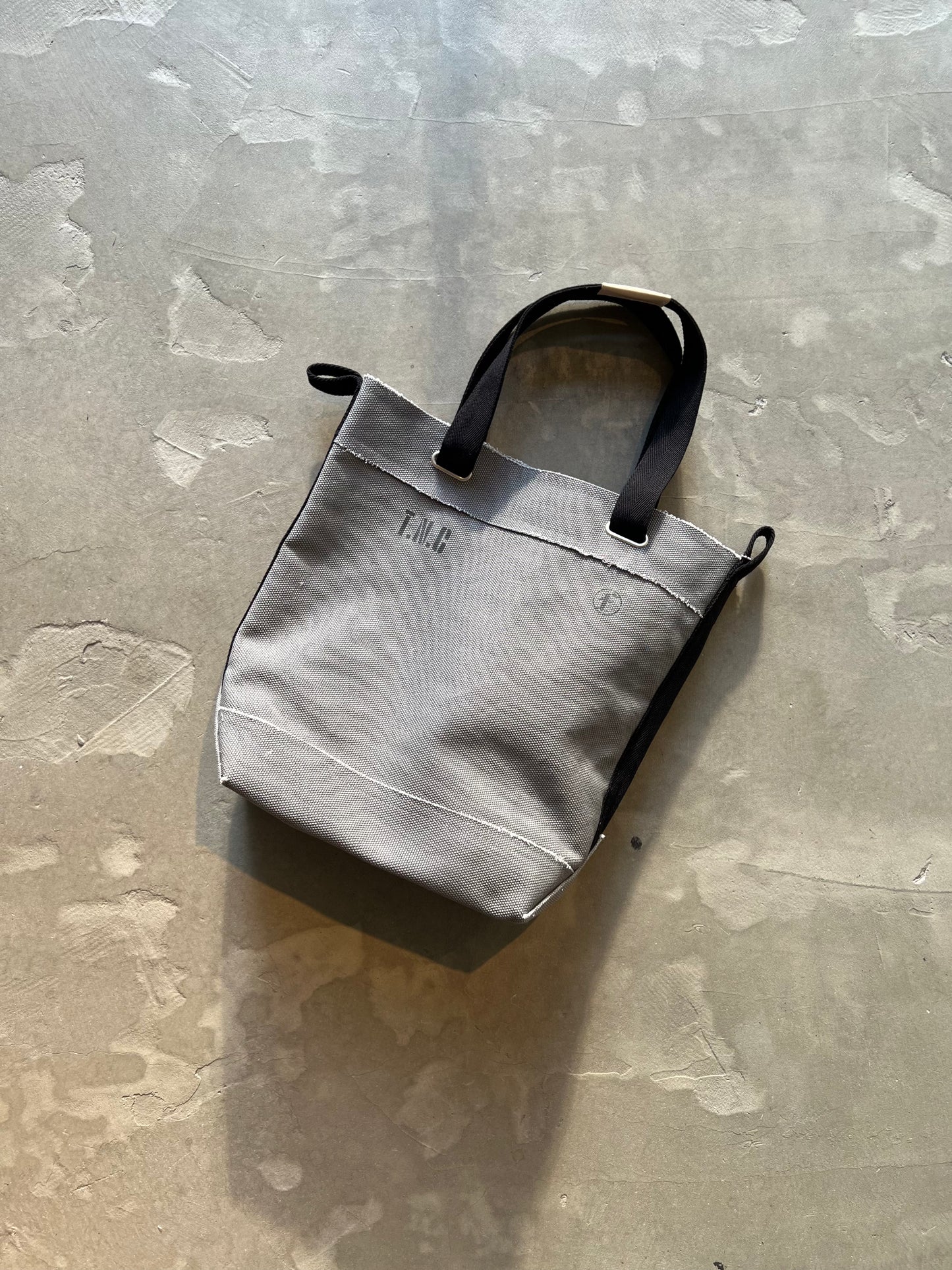 FAKE AS FLOWERS/PROTOTYPE 012