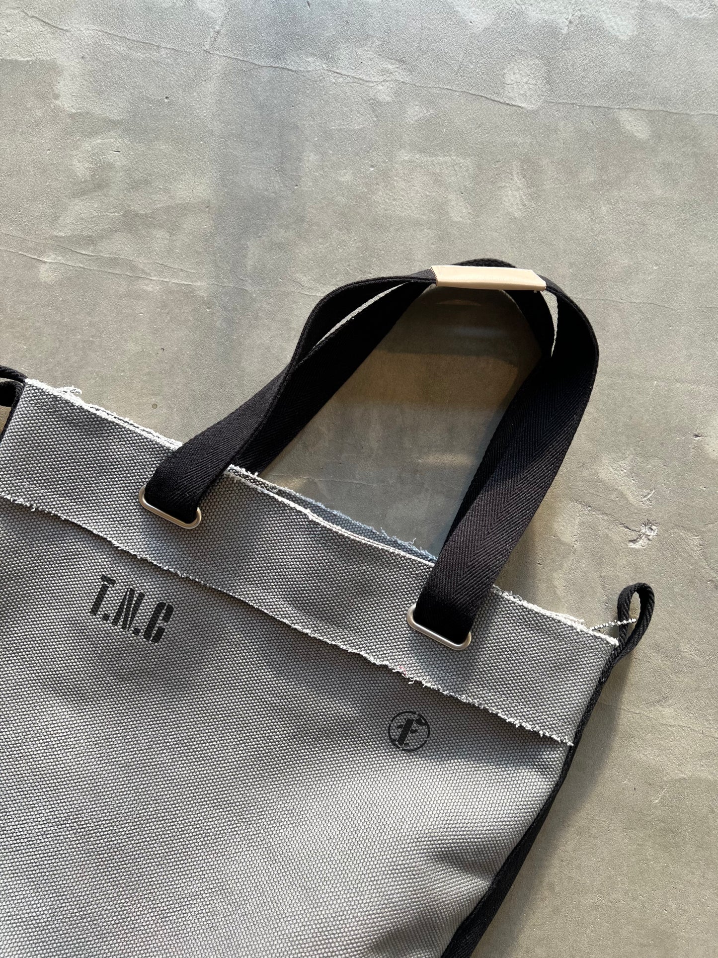 FAKE AS FLOWERS/PROTOTYPE 012