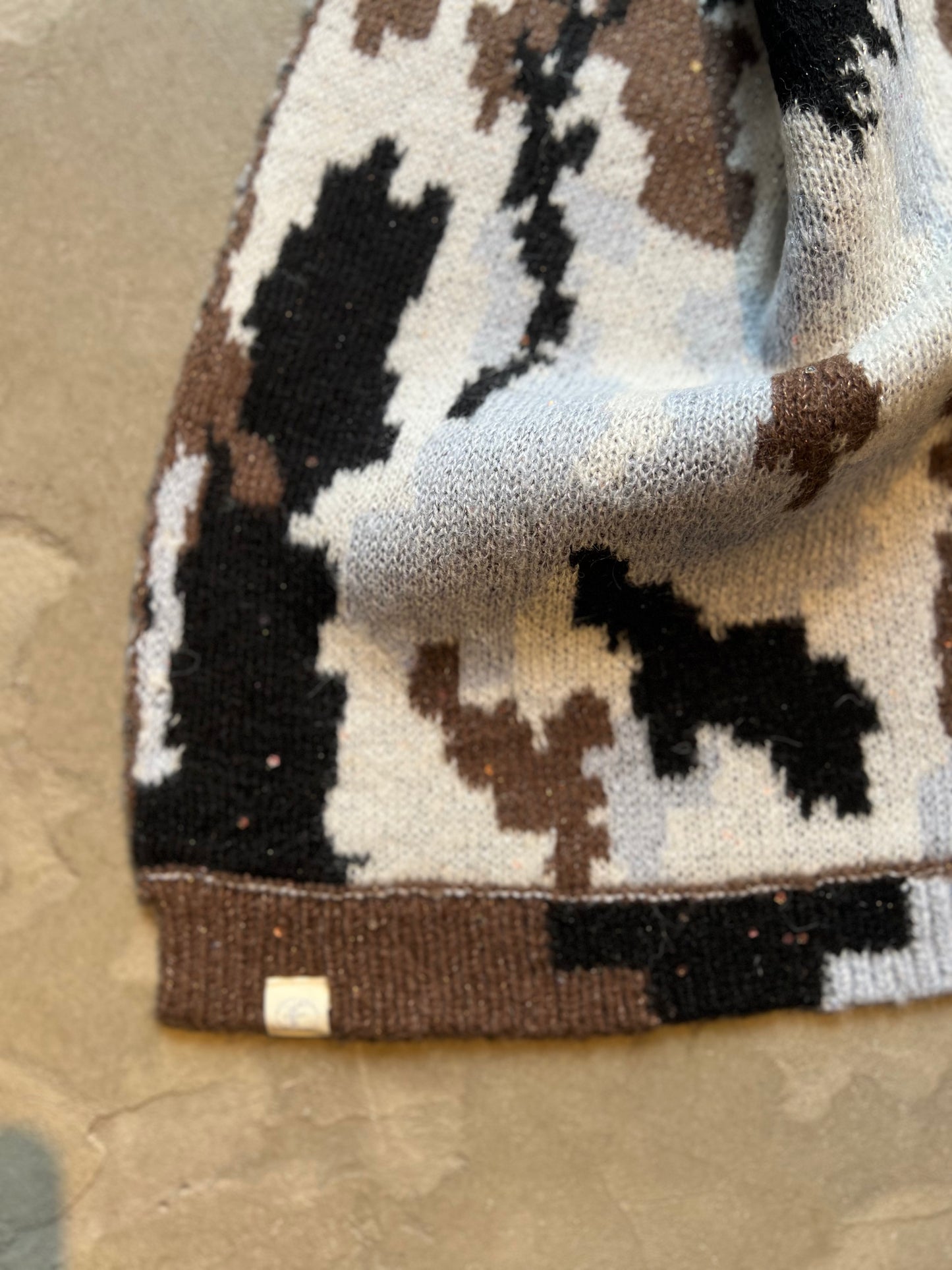FAKE AS FLOWERS/Camo Scarf