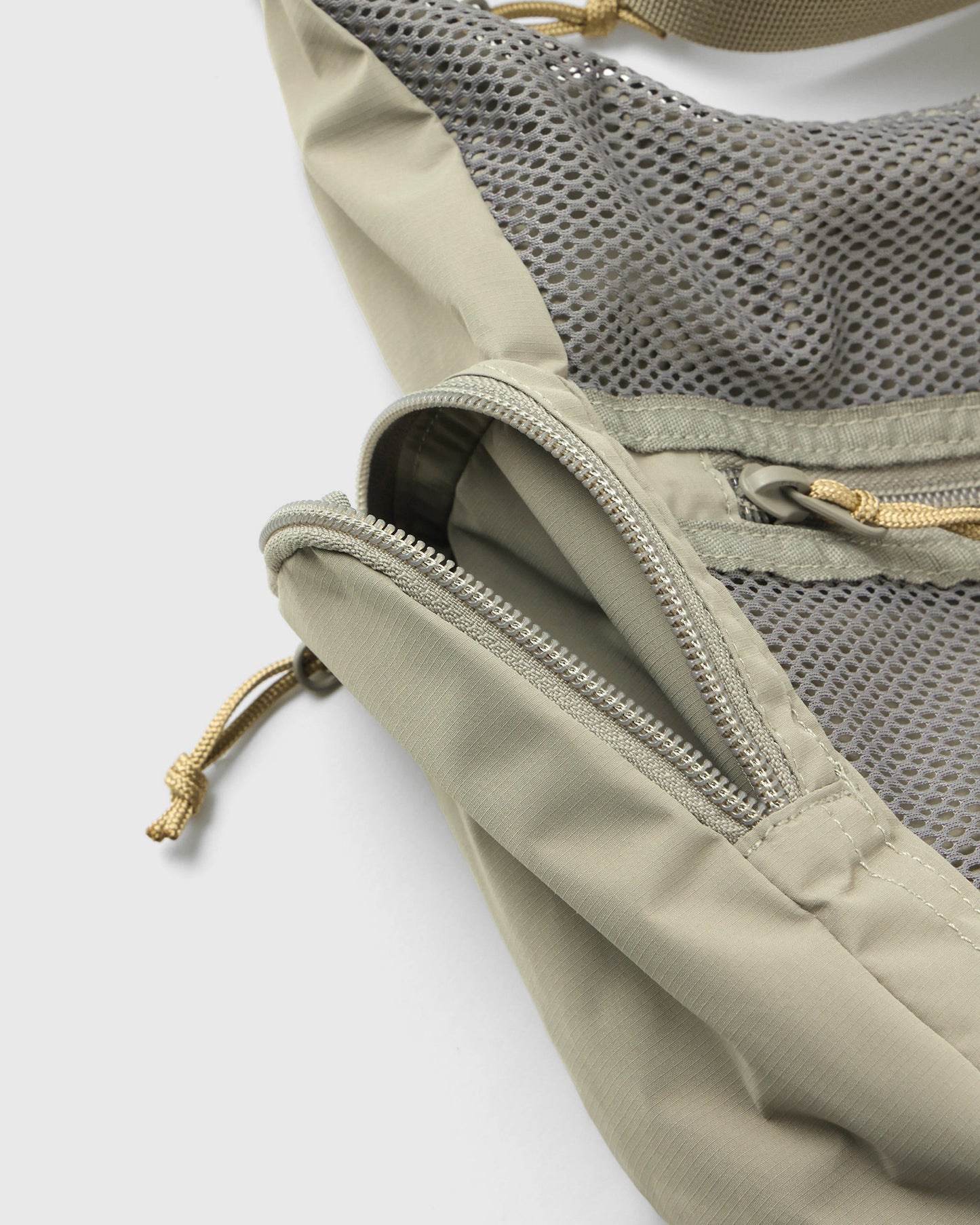 SEDAN ALL-PURPOSE/Mesh Shoulder Bag